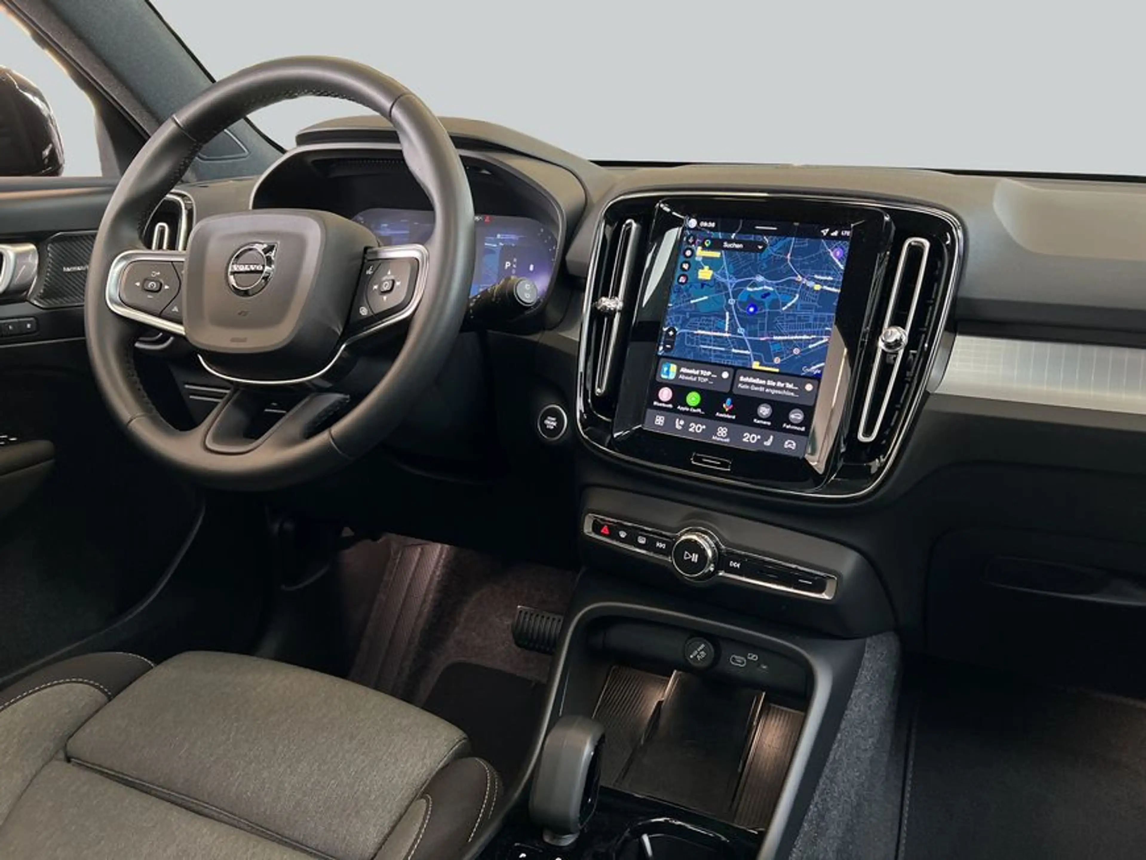 Volvo XC40 XC40 B3 B DKG Plus Black Edition — photo 13
