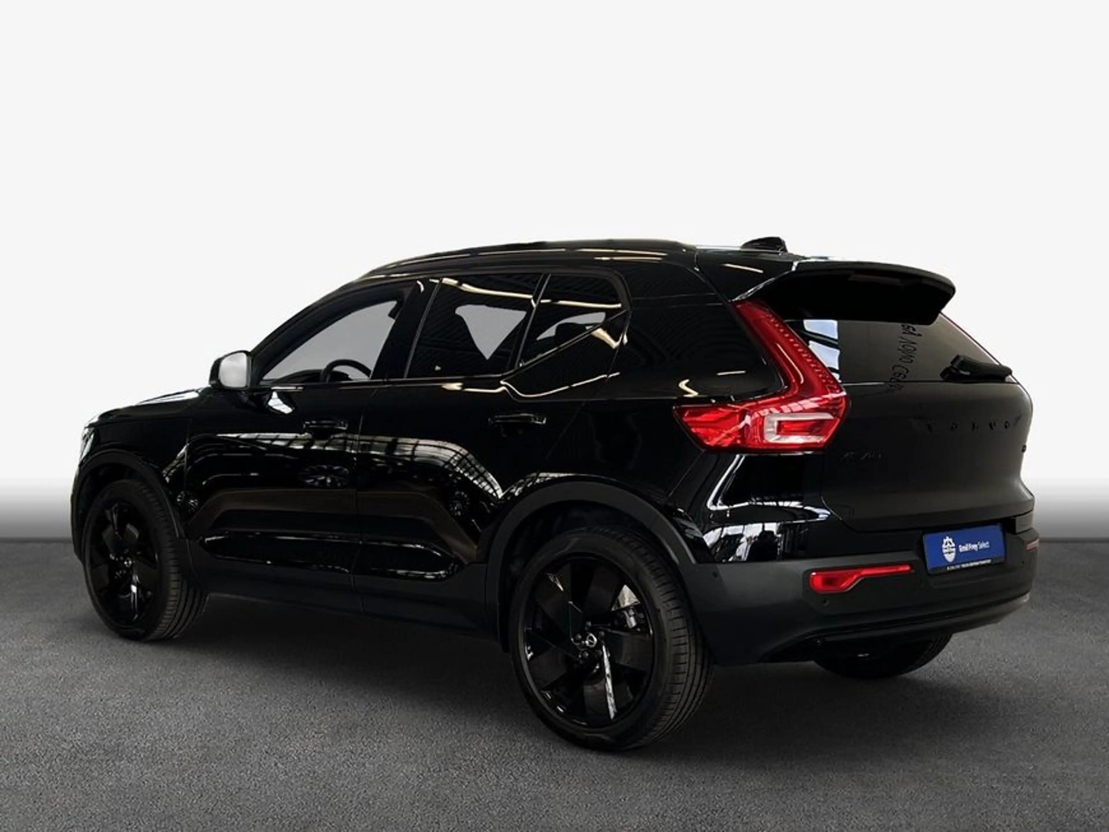 Volvo XC40 XC40 B3 B DKG Plus Black Edition — photo 2