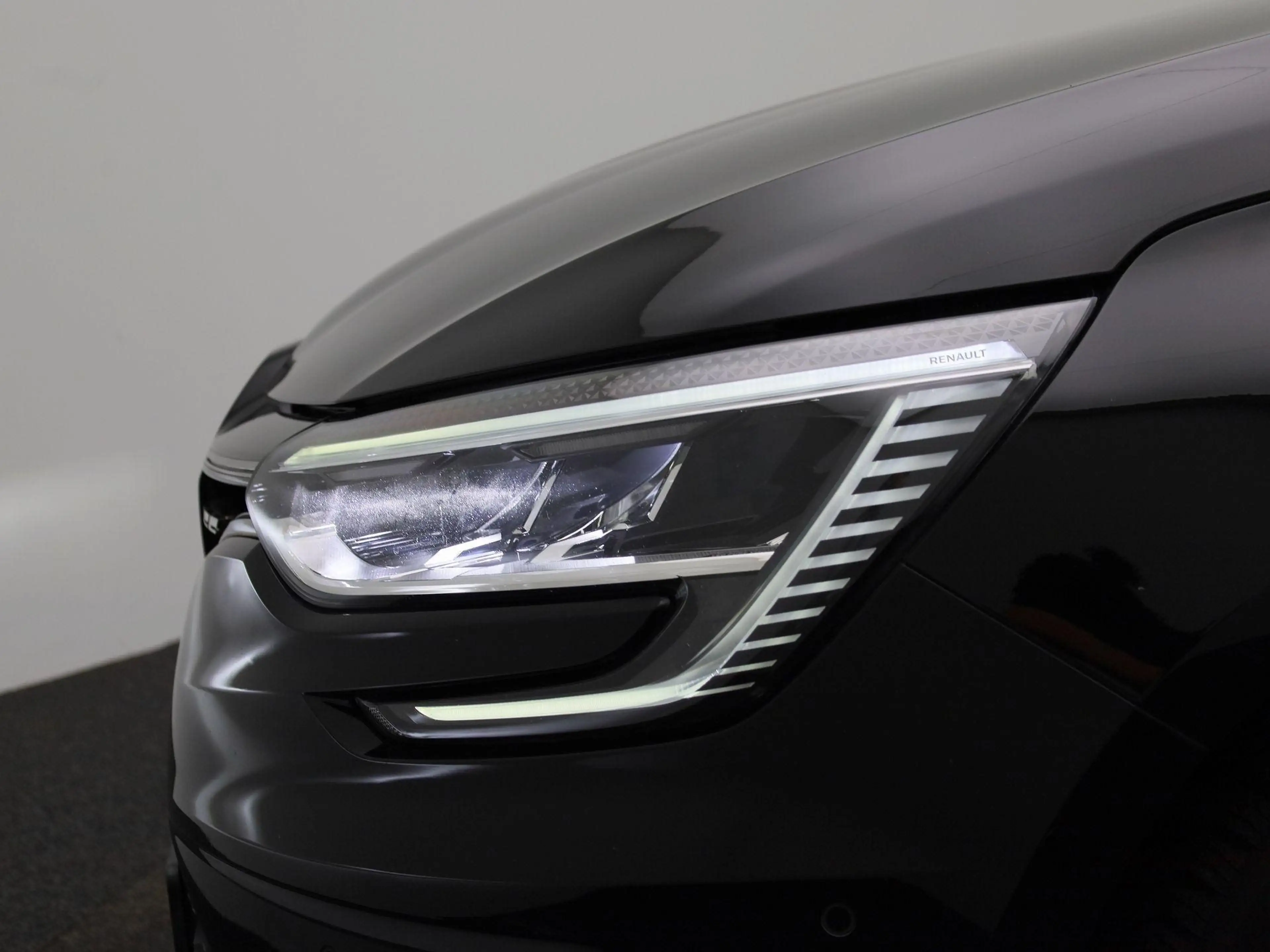 Renault Megane Estate 1.3 TCe 140 Techno VERWACHT !!! — photo 15