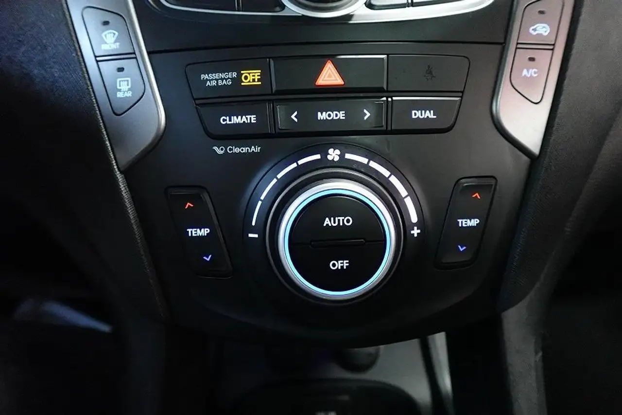 Hyundai SANTA FE снимка Hyundai SANTA FE