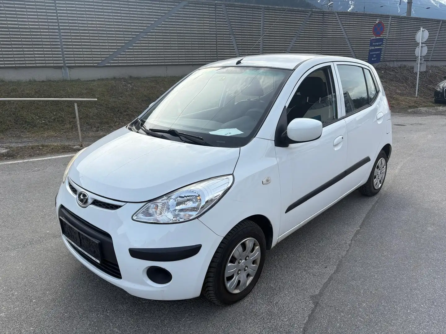 Hyundai i10 i10 1,1 MPI Weiß - 2