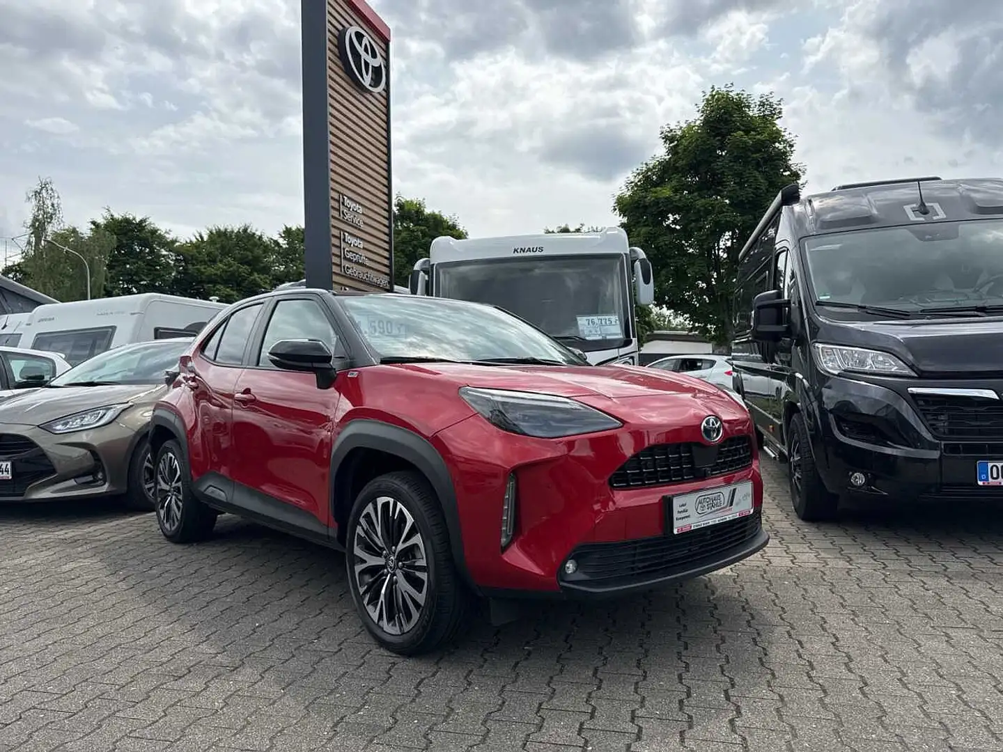 Toyota Yaris Cross Hybrid 1.5 VVT-i AWD-i Elegant Allrad, AHK, SHZ, N Rot - 2