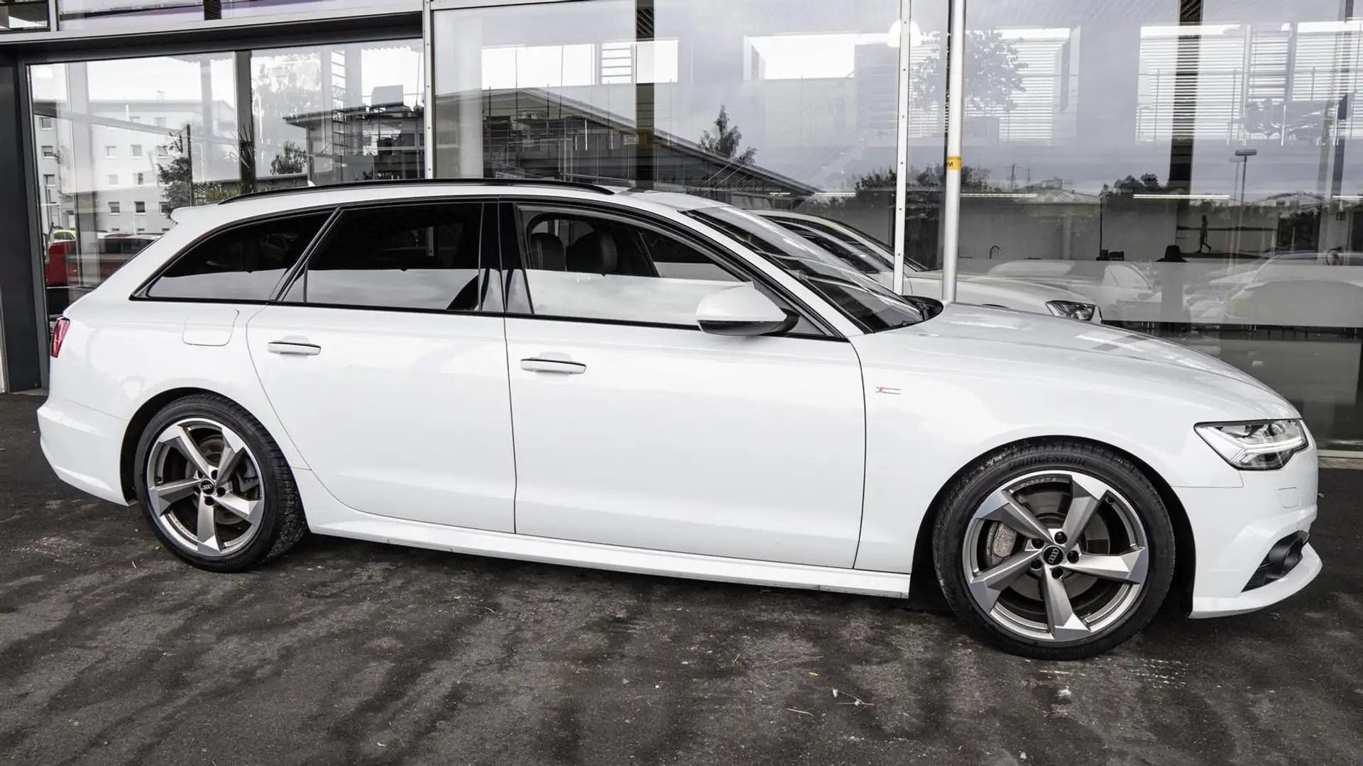 Audi A6 Avant 3.0 TDI*SLINE*KAM*ACC*PANO Blanco - 2