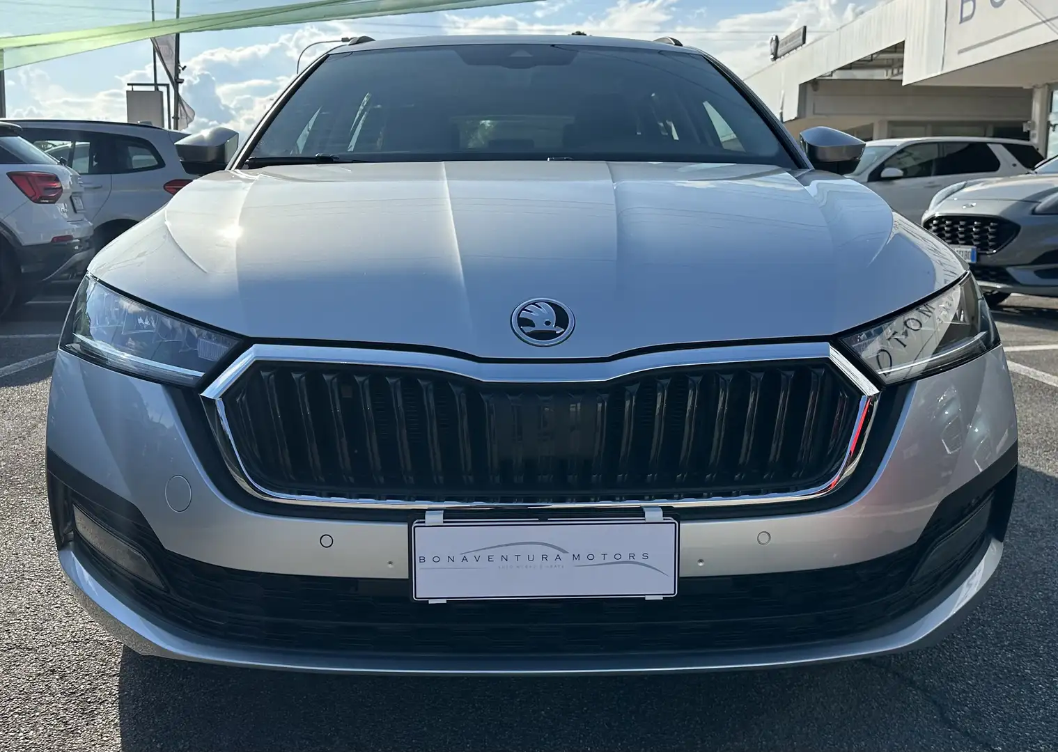 Skoda Octavia Wagon 1.0 eTsi Ambition dsg “PDC-NAVI-CRUISE” Gri - 2