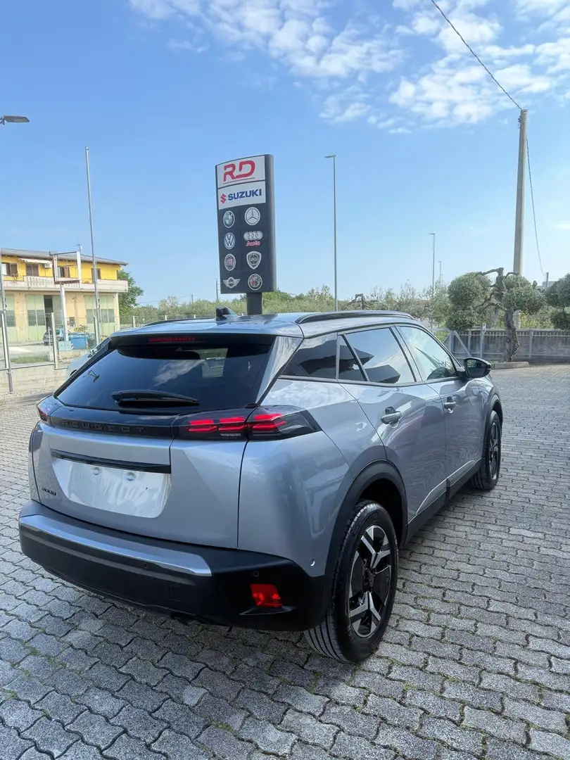 Peugeot 2008 1.2 puretech Allure - ok neopatentati - Zilver - 2