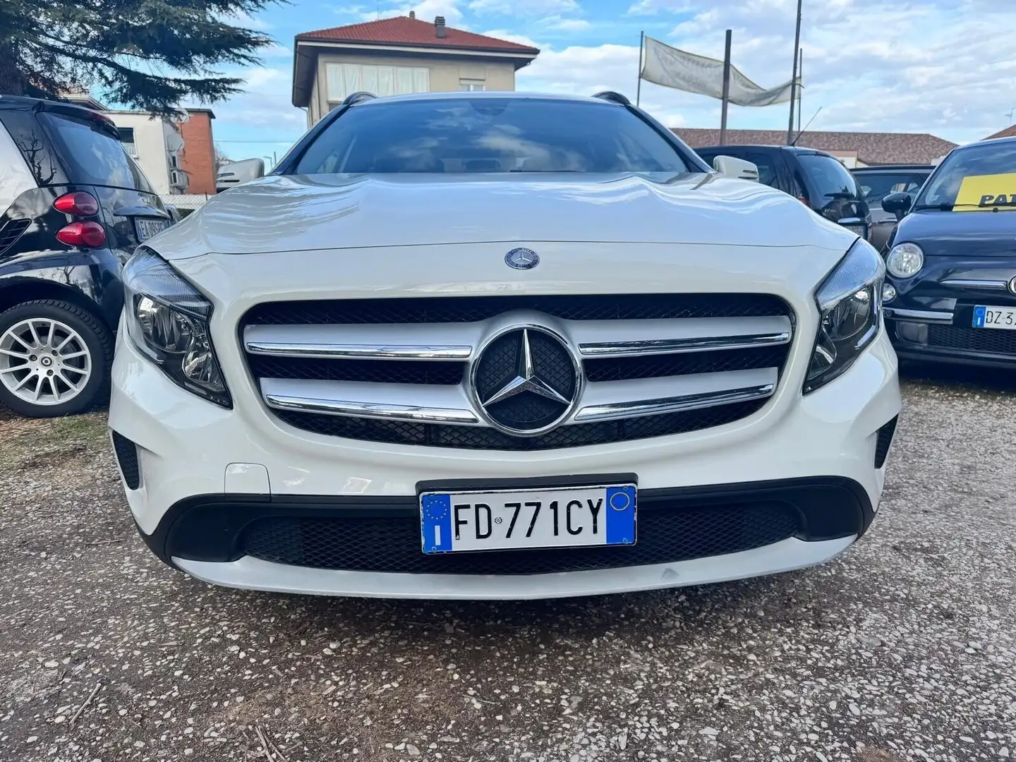 Mercedes-Benz GLA 180 GLA 180 d (cdi) Premium auto Blanc - 2