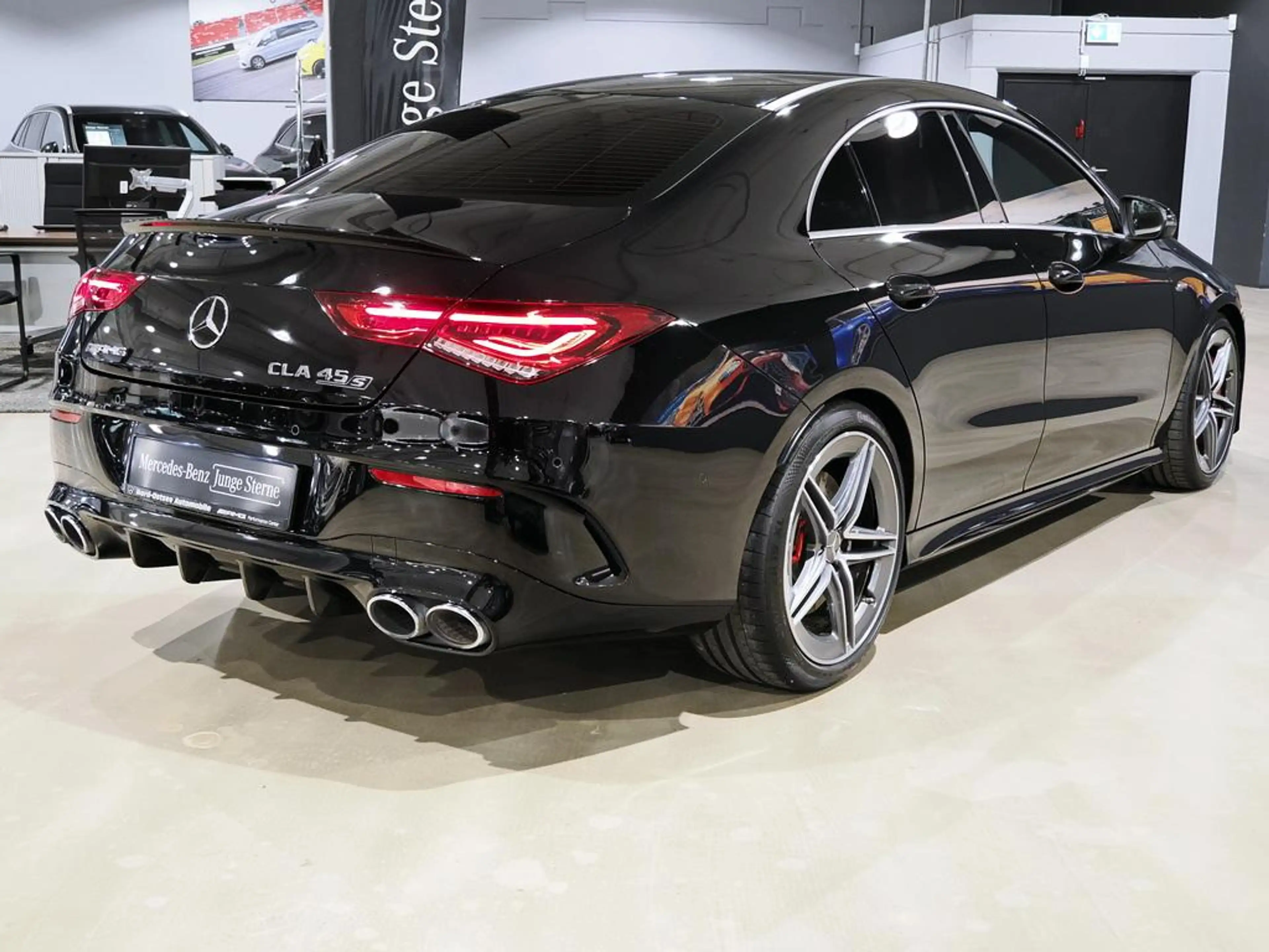 Mercedes-Benz CLA 45 AMG CLA 45 S AMG 4M LED BURMESTER DAB NAVI SITZHZG — photo 6