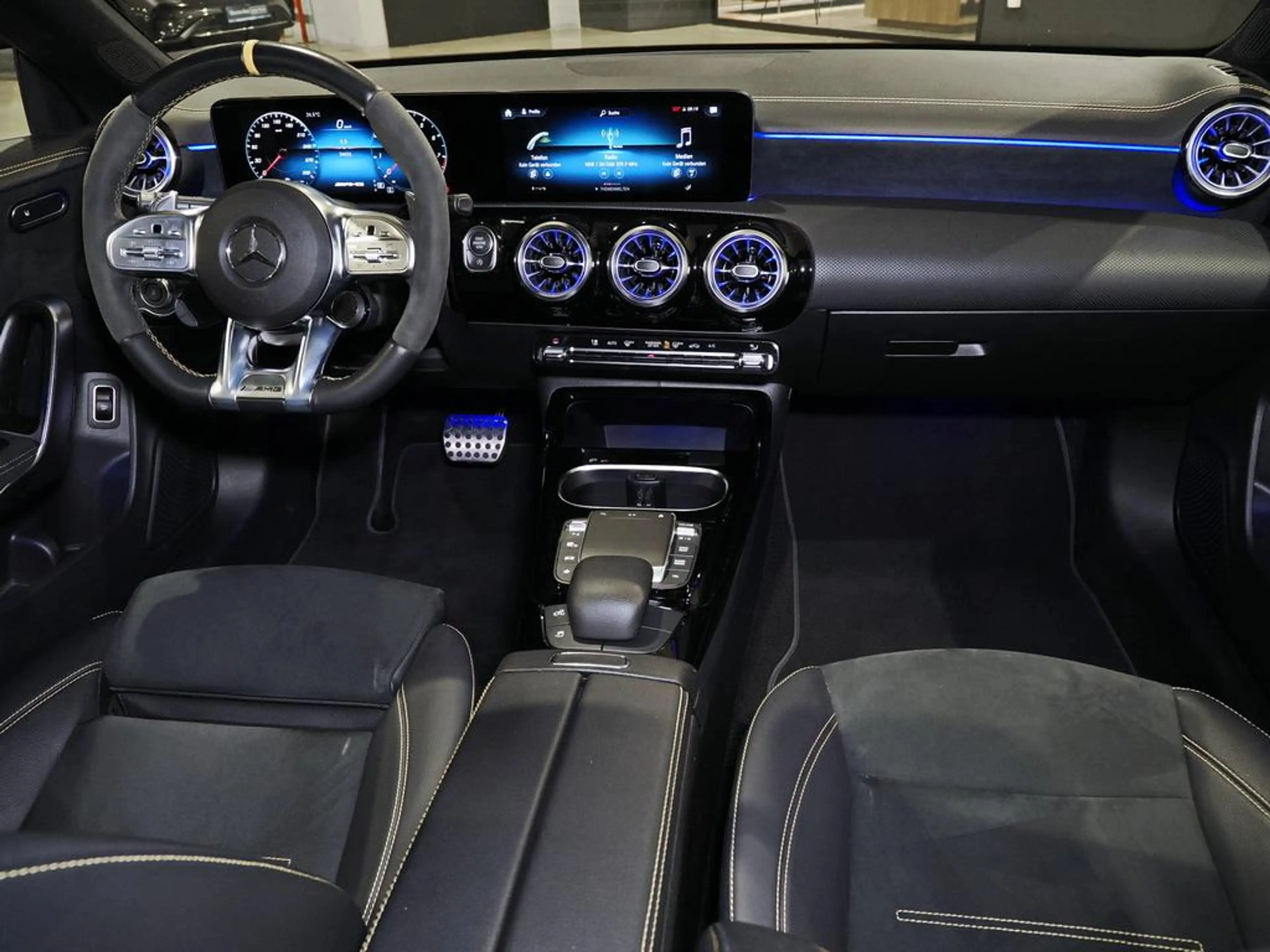 Mercedes-Benz CLA 45 AMG CLA 45 S AMG 4M LED BURMESTER DAB NAVI SITZHZG — photo 14