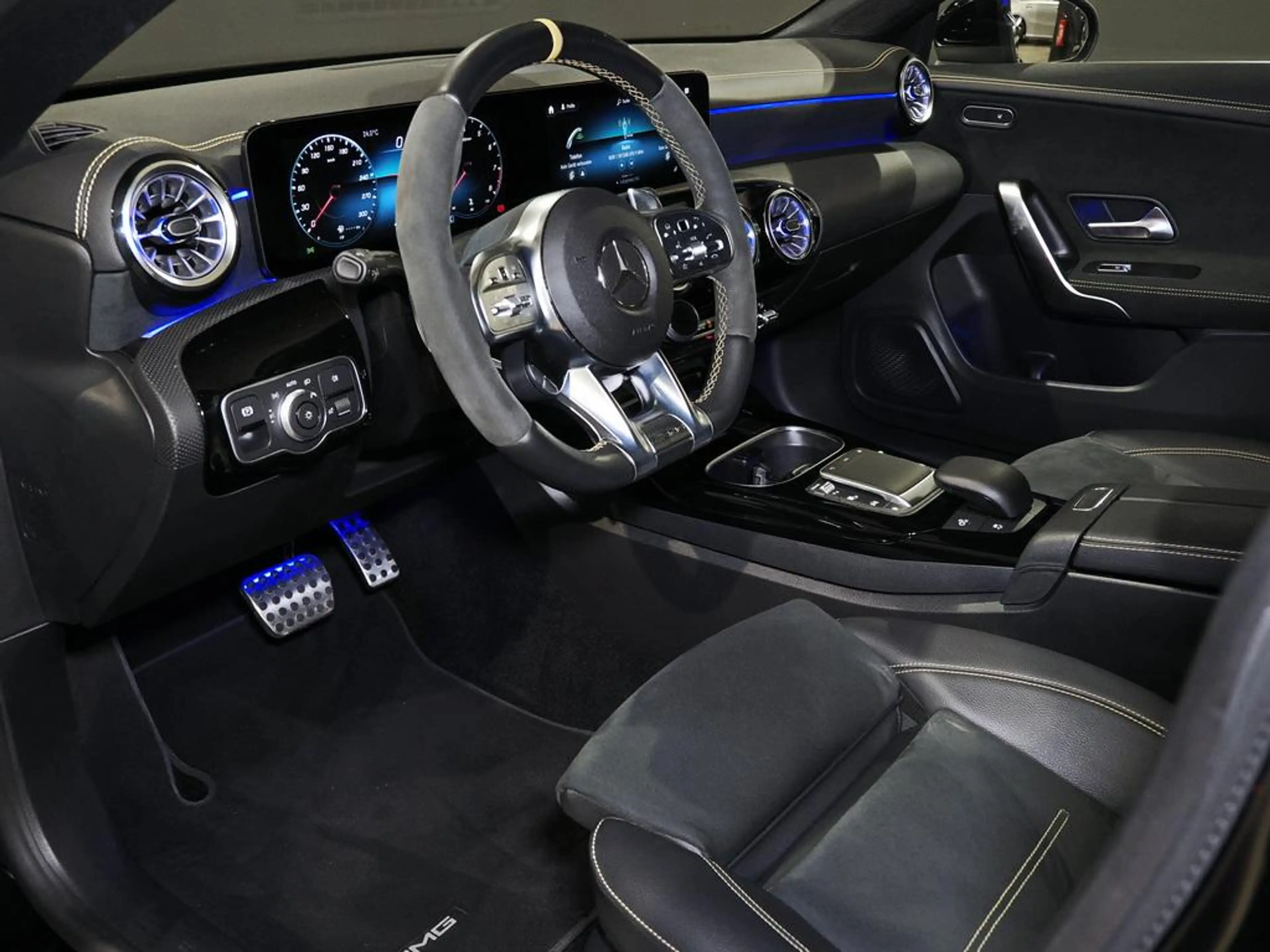 Mercedes-Benz CLA 45 AMG CLA 45 S AMG 4M LED BURMESTER DAB NAVI SITZHZG — photo 9