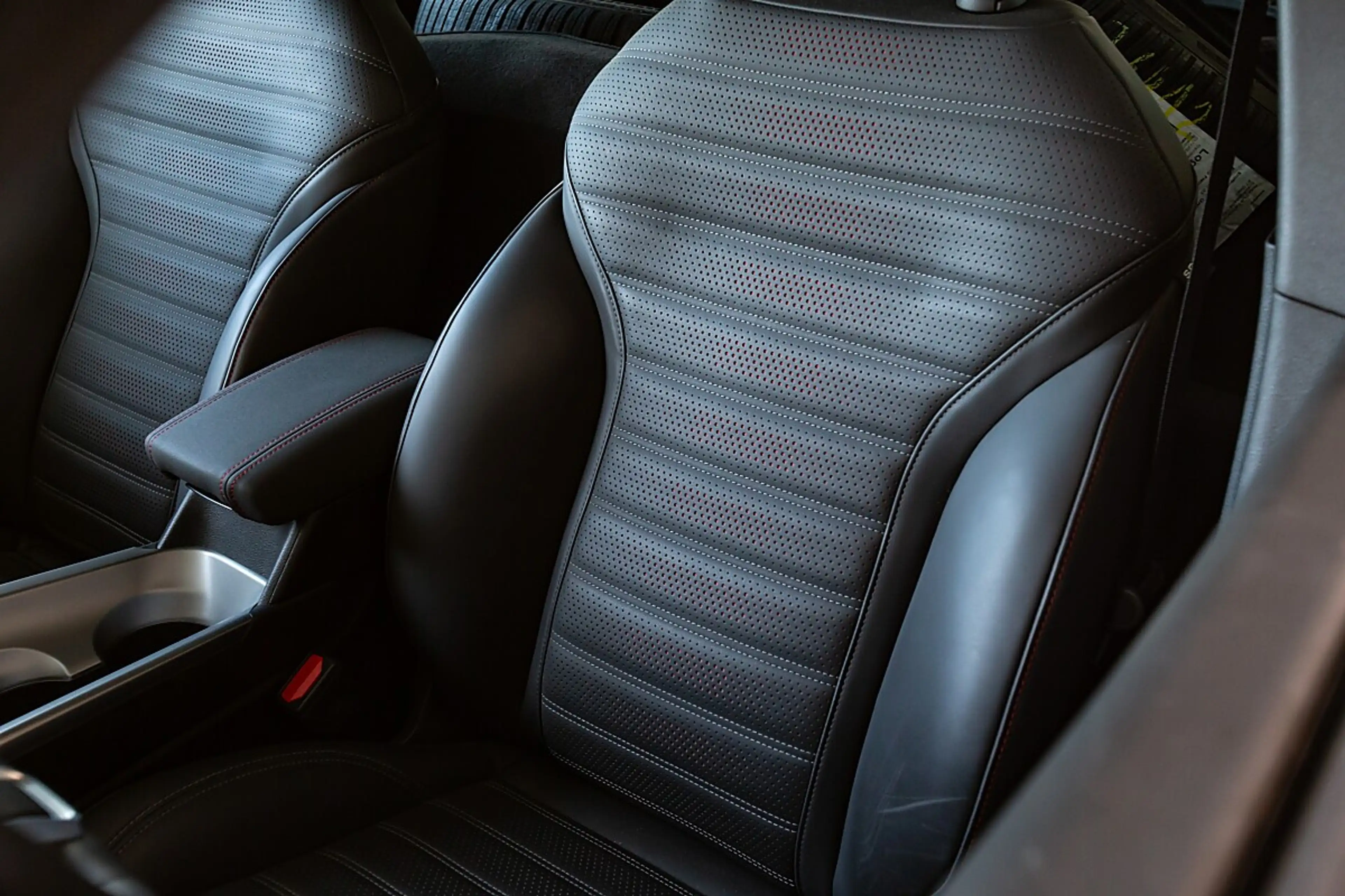 Alfa Romeo Tonale Tributo Italiano 1.3 T4 PHEV VGT e-AWD — photo 14