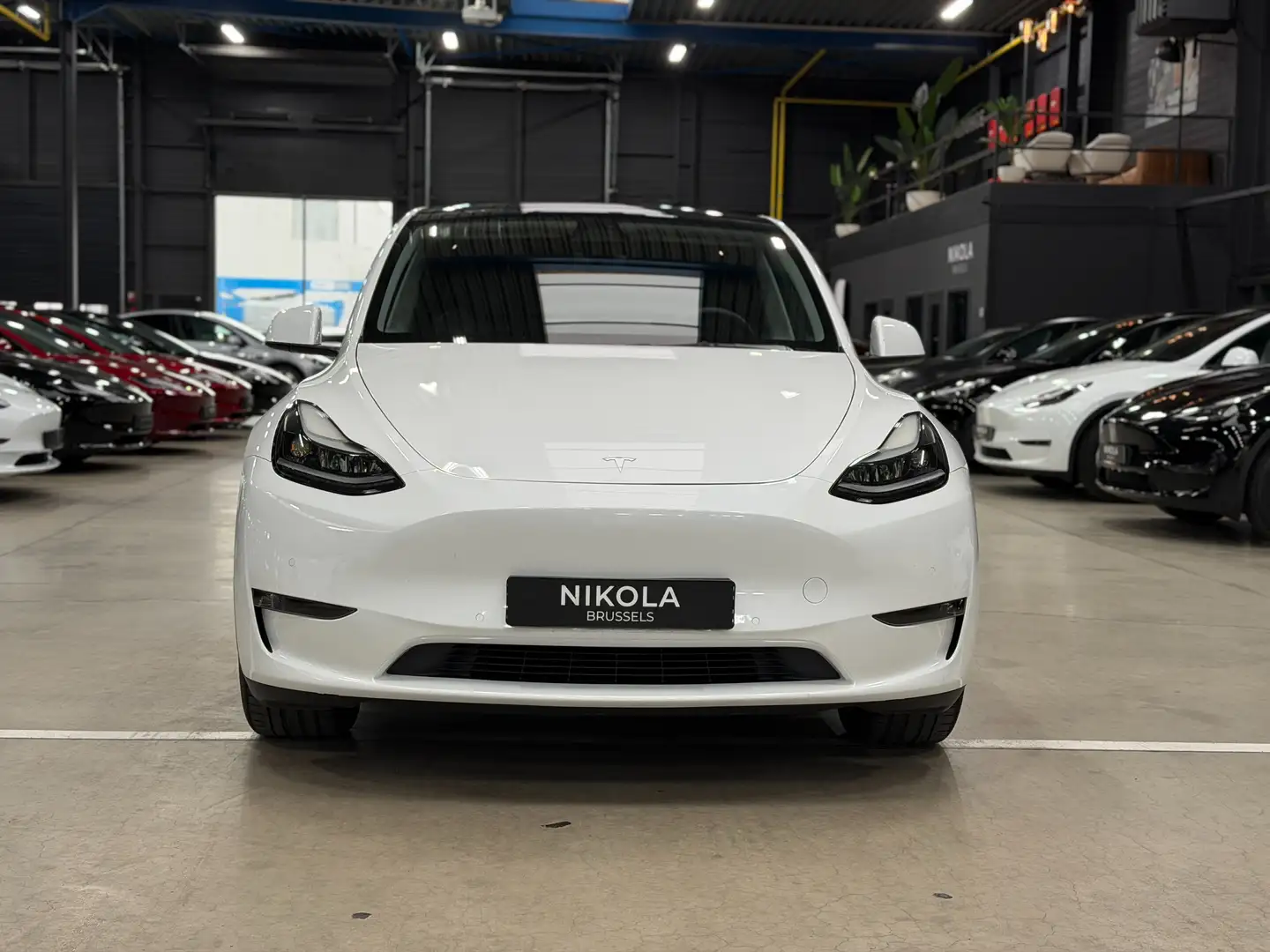 Tesla Model Y LONG RANGE - ALL WHEEL DRIVE - AUTOPILOT Noir - 2