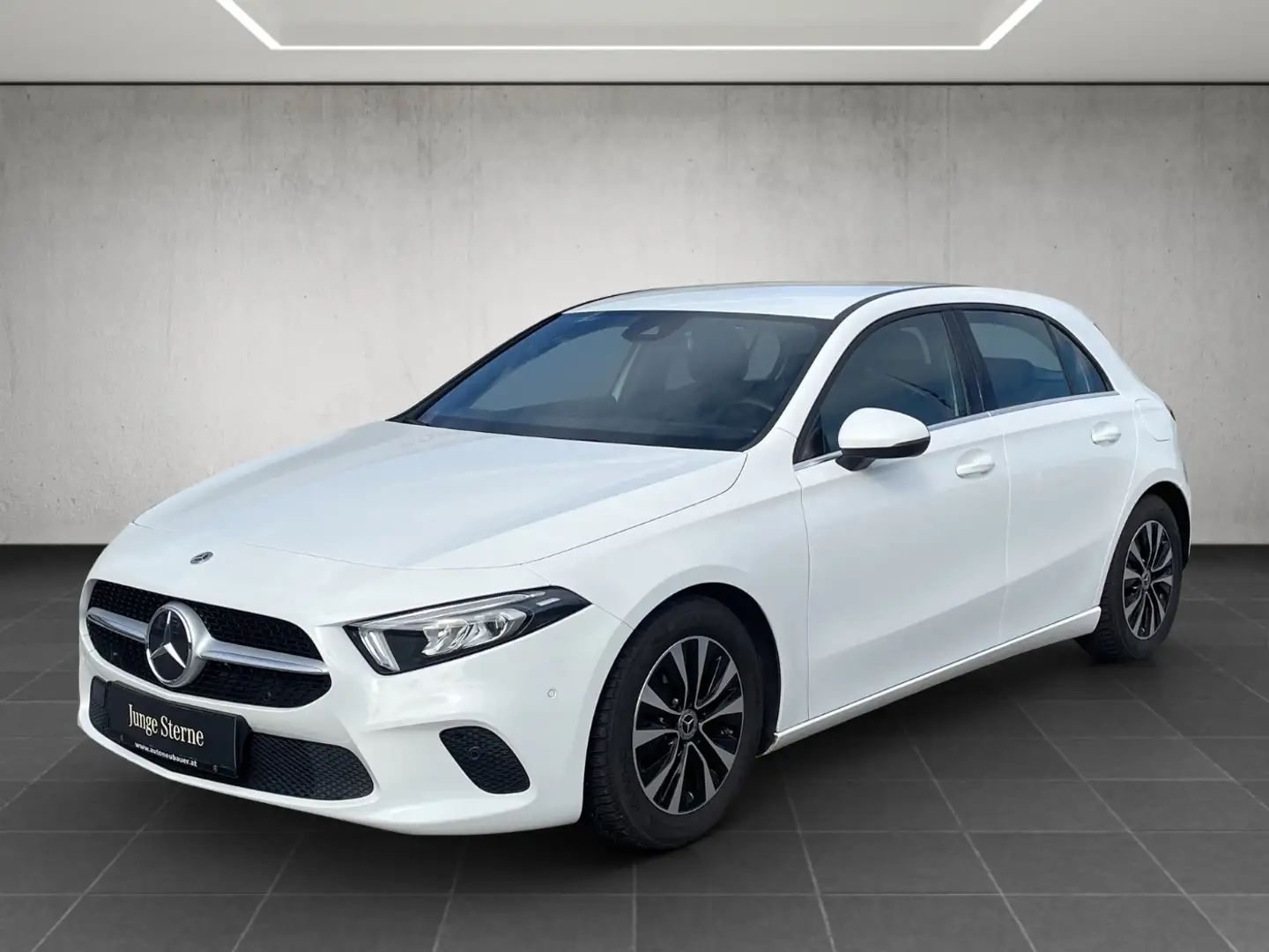 Mercedes-Benz A 180 d Kompaktlimousine Style PTS Shz LED MBUX Bianco - 2