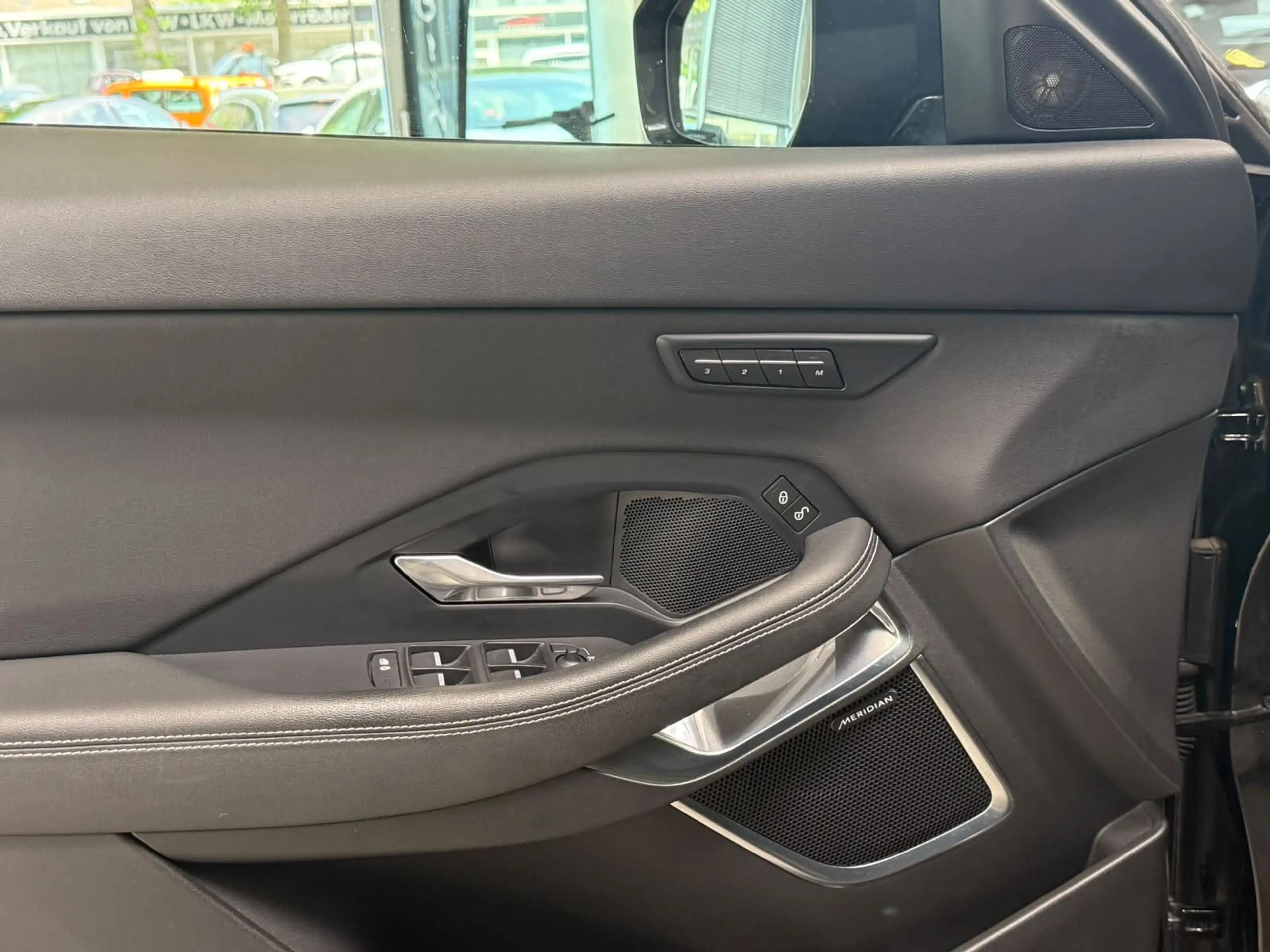 Jaguar E-Pace E-PACE R-Dynamic SE D180 AWD - VK nur an GEWERBE — photo 13