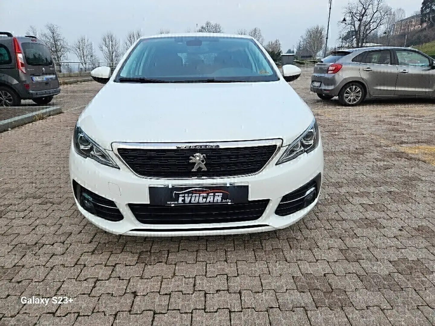 Peugeot 308 Peugeot 308 RITIRO USATO/SCAMBIO Weiß - 1