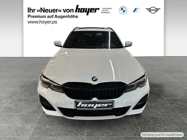 BMW 3 Series view 12