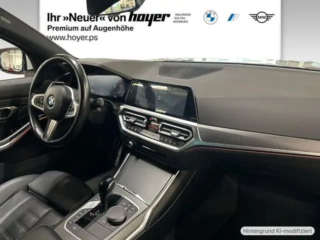 BMW 3 Series view 4