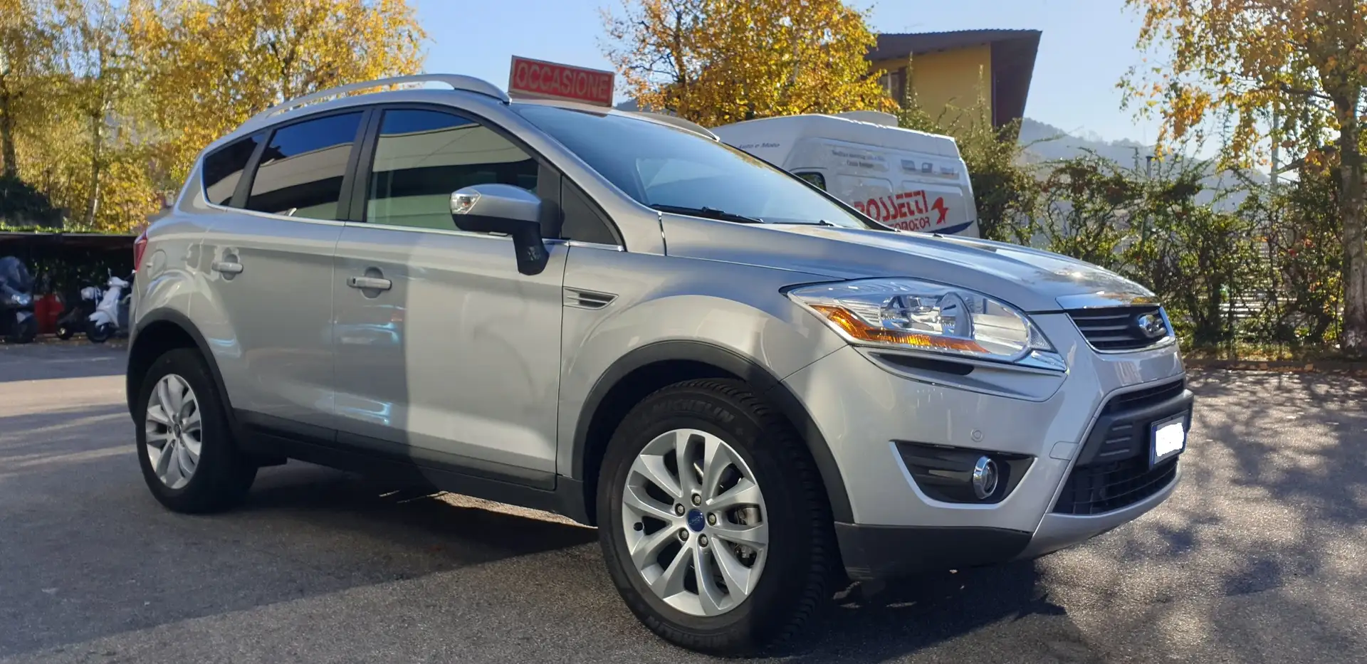 Ford Kuga 2.0 tdci Titanium 2wd 140cv Argento - 2