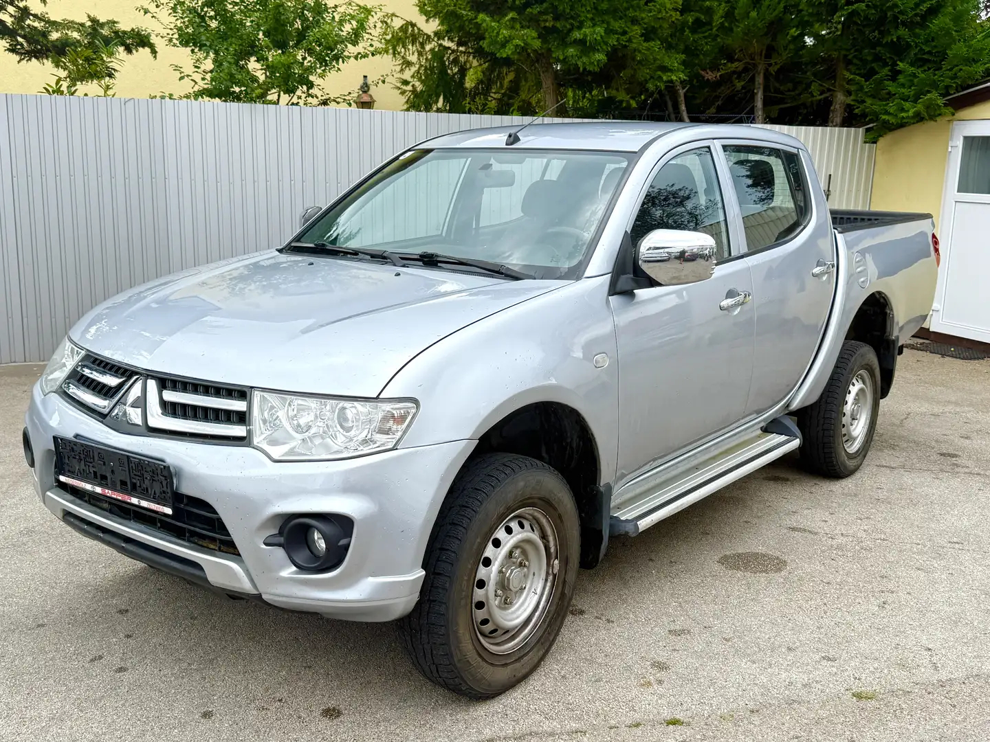 Mitsubishi L200 Pick up styl edition ÖL  PUMPE DEFEKT MOTOR START - 1