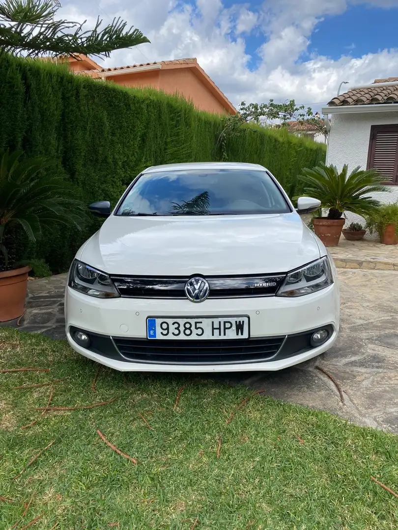 Volkswagen Jetta 1.4 Hybrid DSG Comfortline - 2