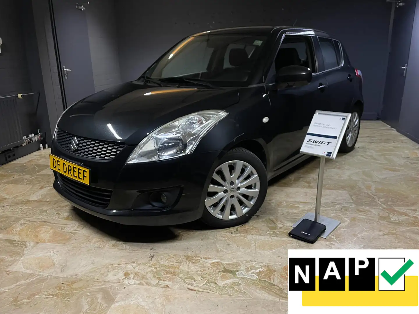 Suzuki Swift 1.2 Exclusive EASSS Noir - 1