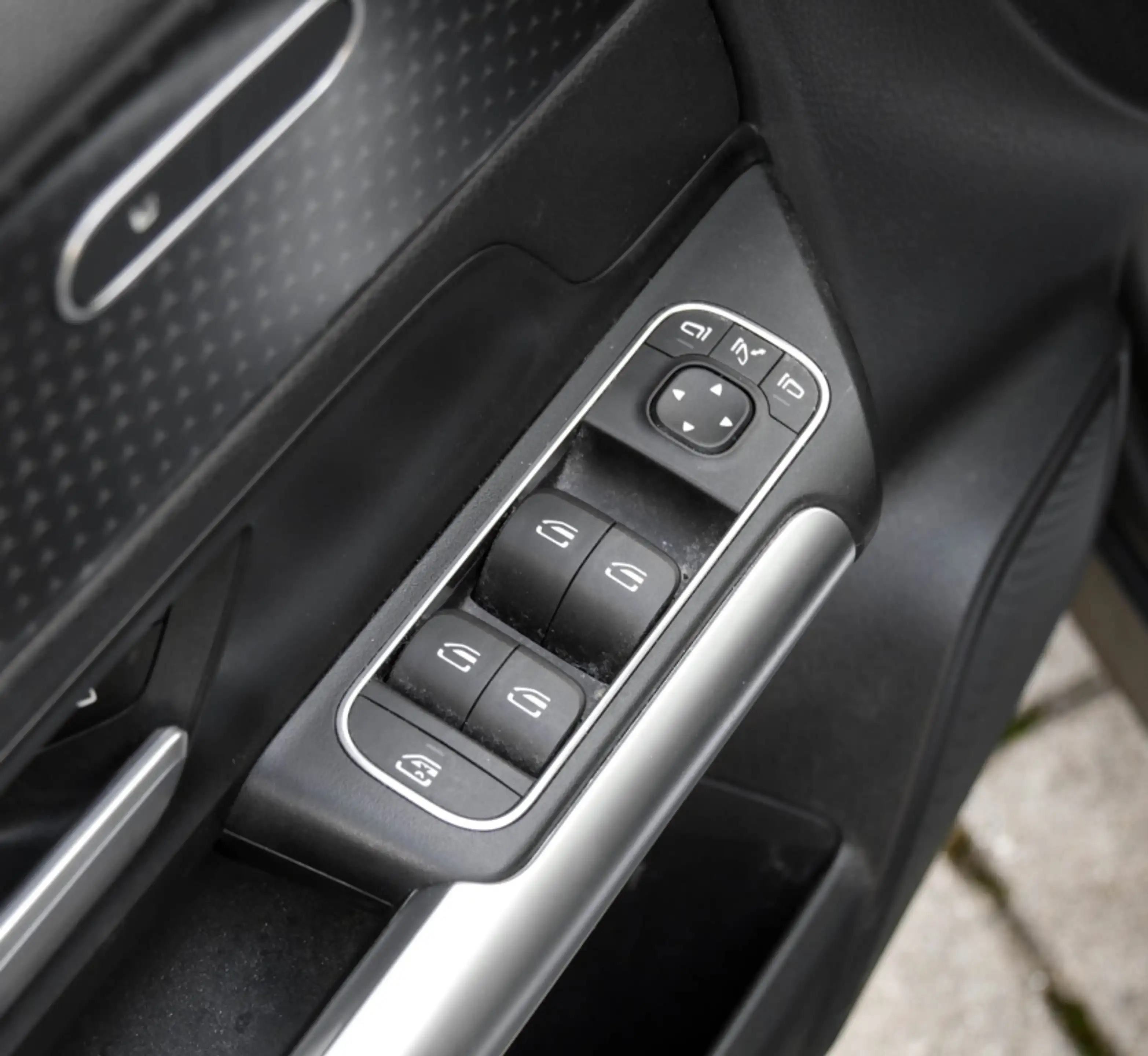 Mercedes-Benz GLA 200 d Progressive/Pano/Night/Totw/Cam/Keyl — photo 13