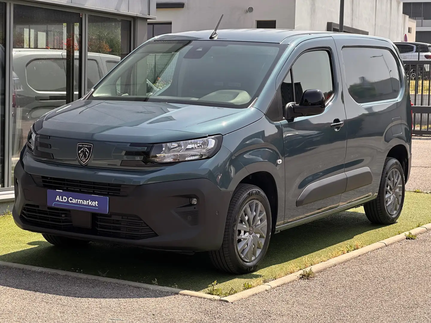 Peugeot Partner Fourgon M 1000kg BlueHDi 130 EAT8 Blu/Azzurro - 1