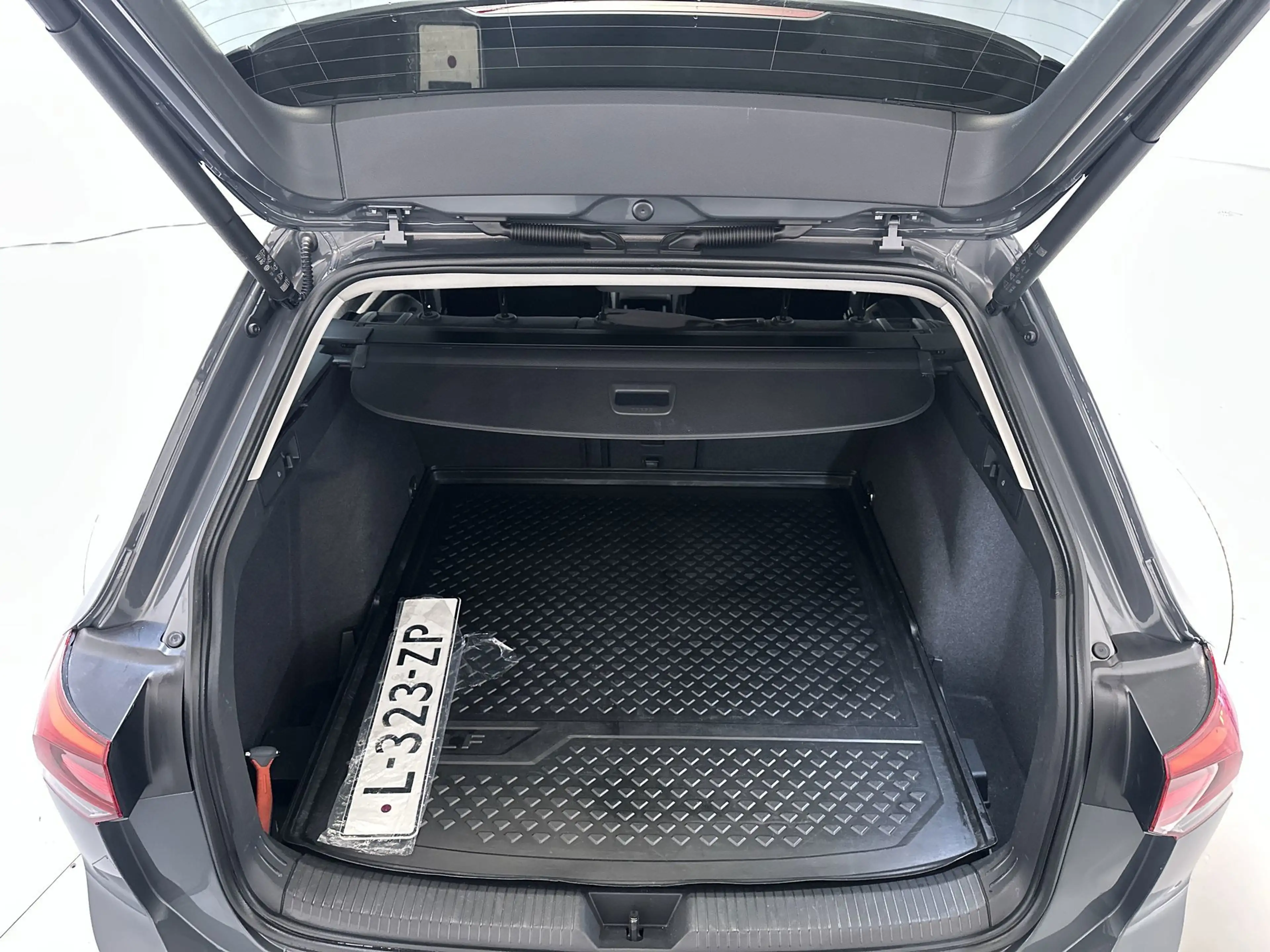 Volkswagen Golf Variant 1.0 eTSI Life DSG Business Trekhaak LED Camera Sfe — photo 11