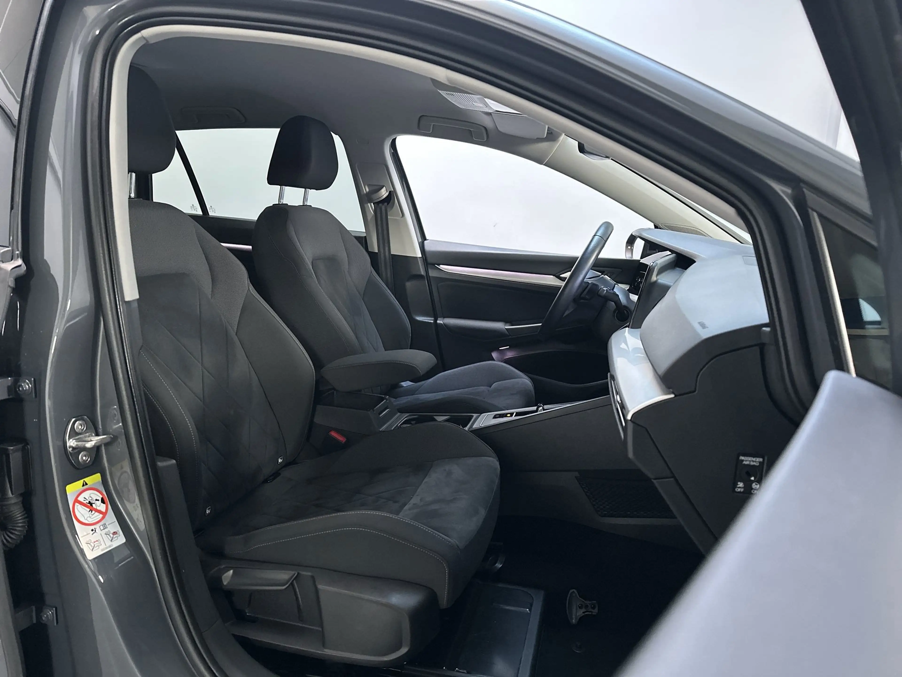 Volkswagen Golf Variant 1.0 eTSI Life DSG Business Trekhaak LED Camera Sfe — photo 5