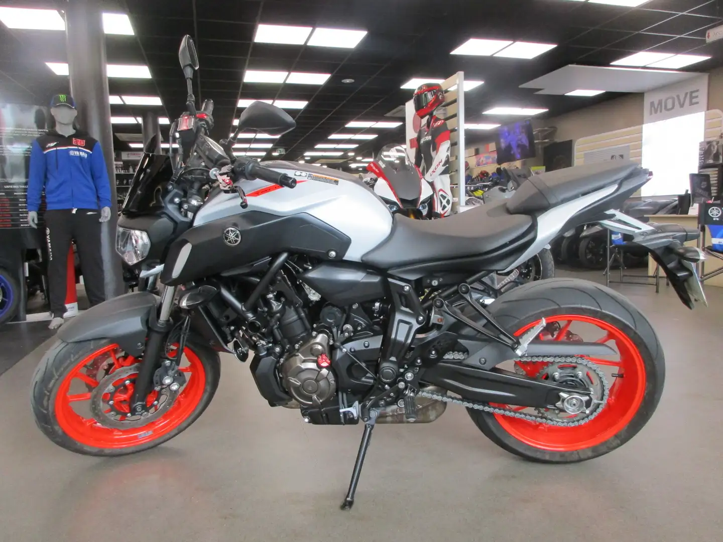 Yamaha MT-07 Gris - 1