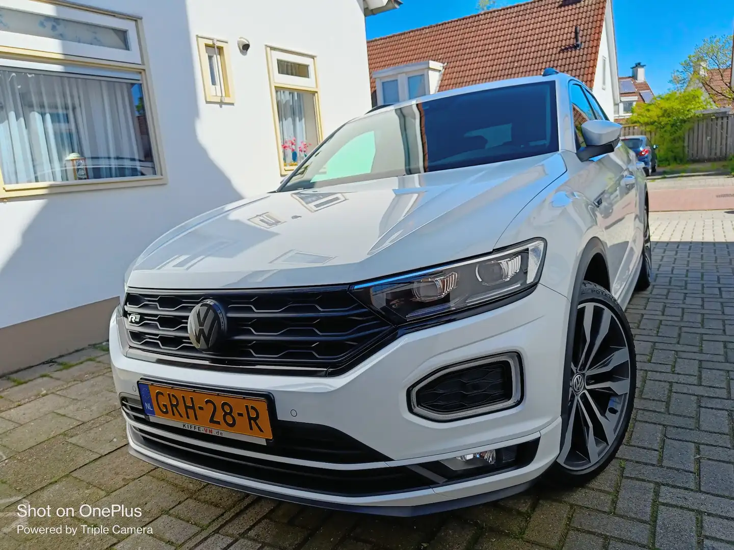 Volkswagen T-Roc 2.0 TSI 4Motion. Sport 3x R-Line Wit - 2
