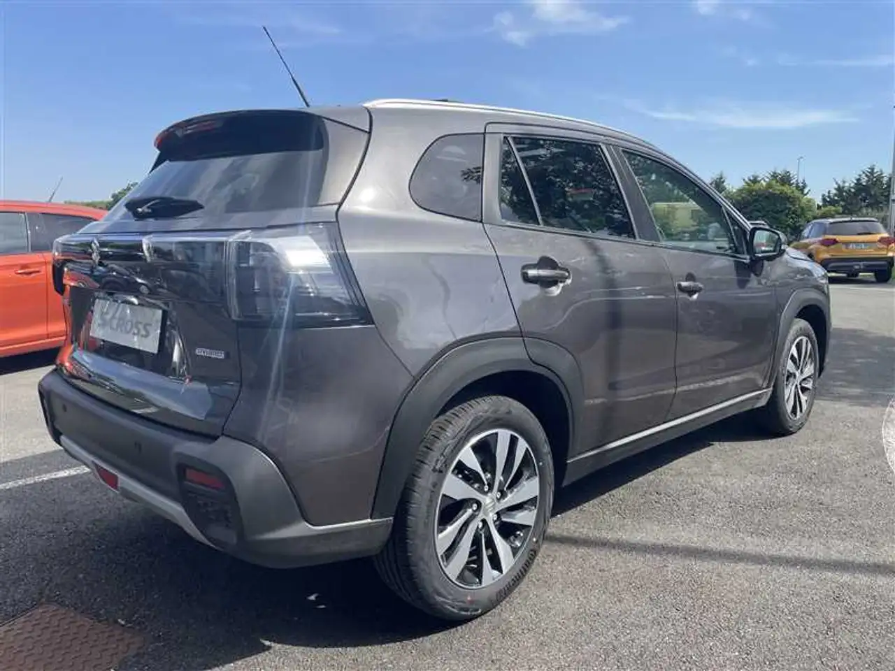 Suzuki S-Cross 2025