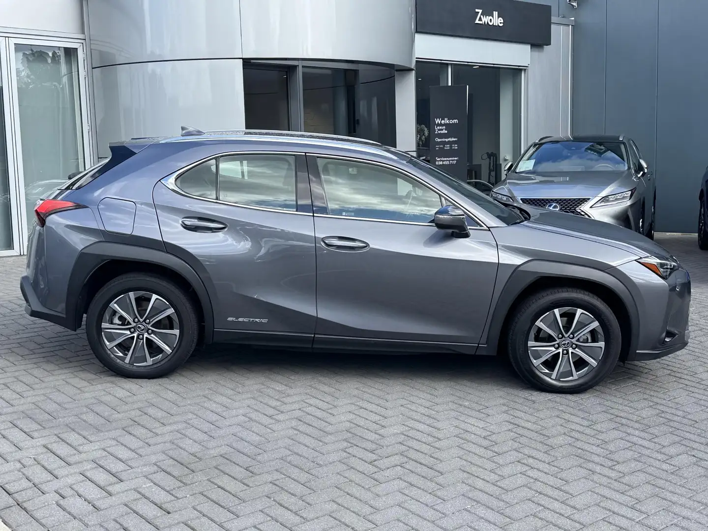 Lexus UX 300e Business 54 kWh NL-AUTO EL-STOELEN CARPLAY/ANDROID Gris - 2