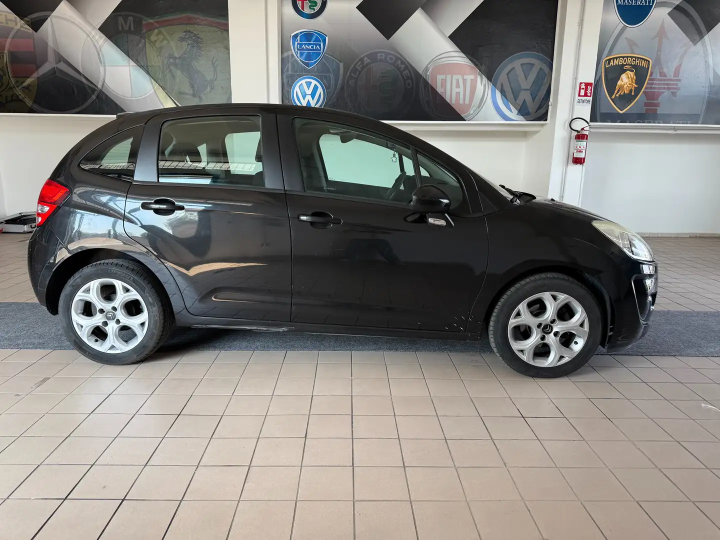 Citroen C3 C3 II 2009 1.4 hdi Business E5 Zwart - 2