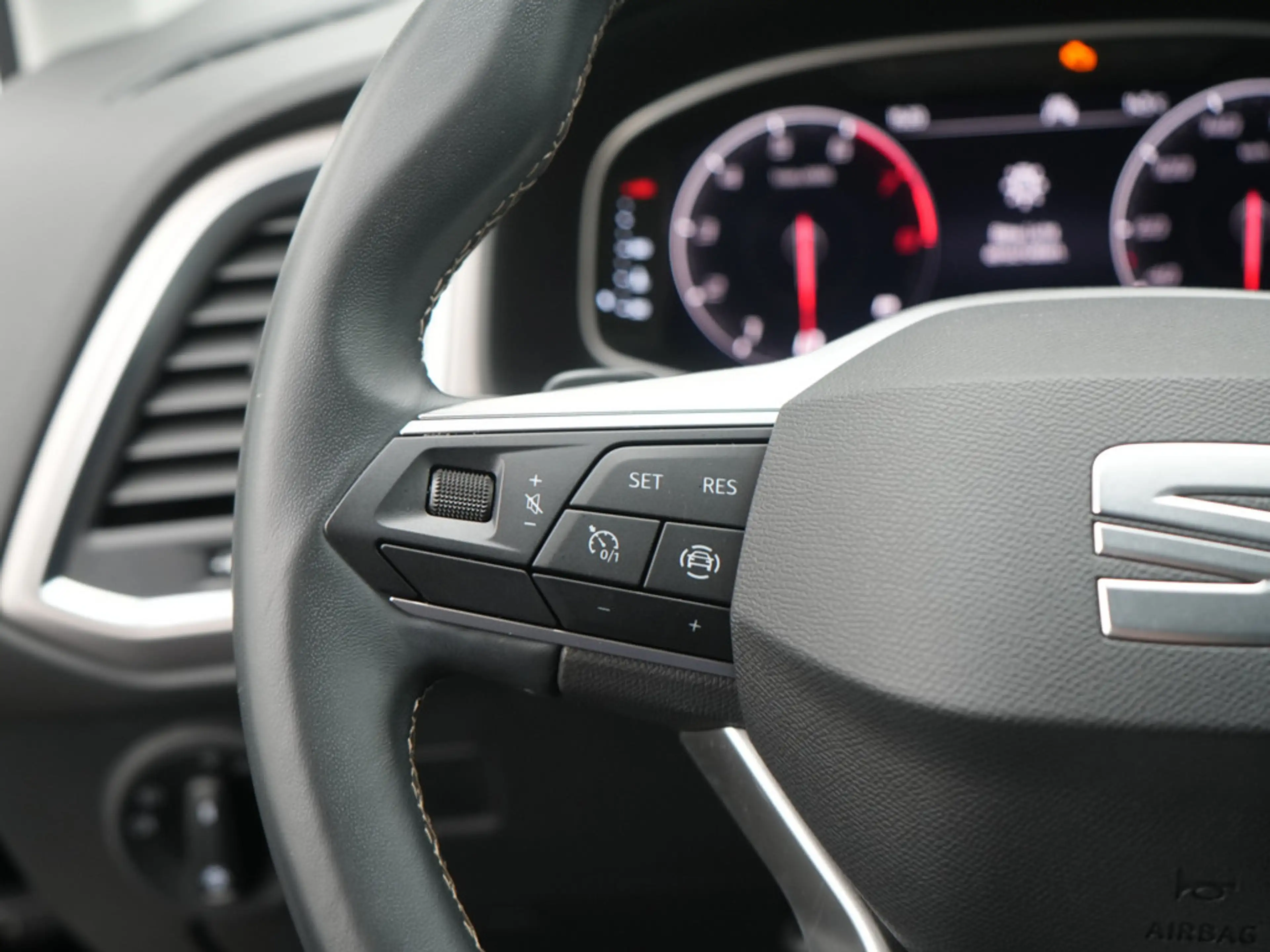 SEAT Ateca Xperience ACC NAVI LEDER KAM PDC LED — photo 5