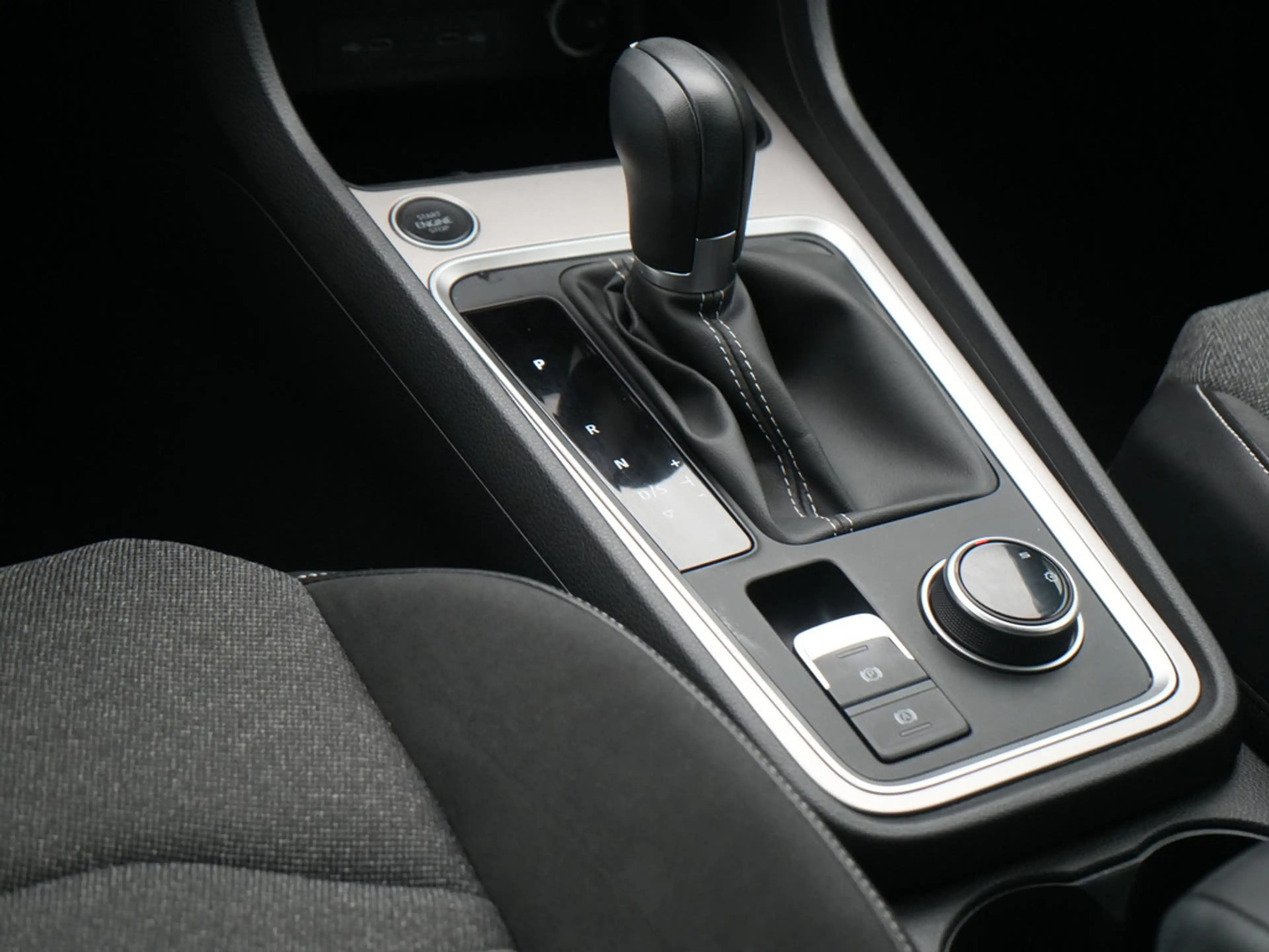 SEAT Ateca Xperience ACC NAVI LEDER KAM PDC LED — photo 10