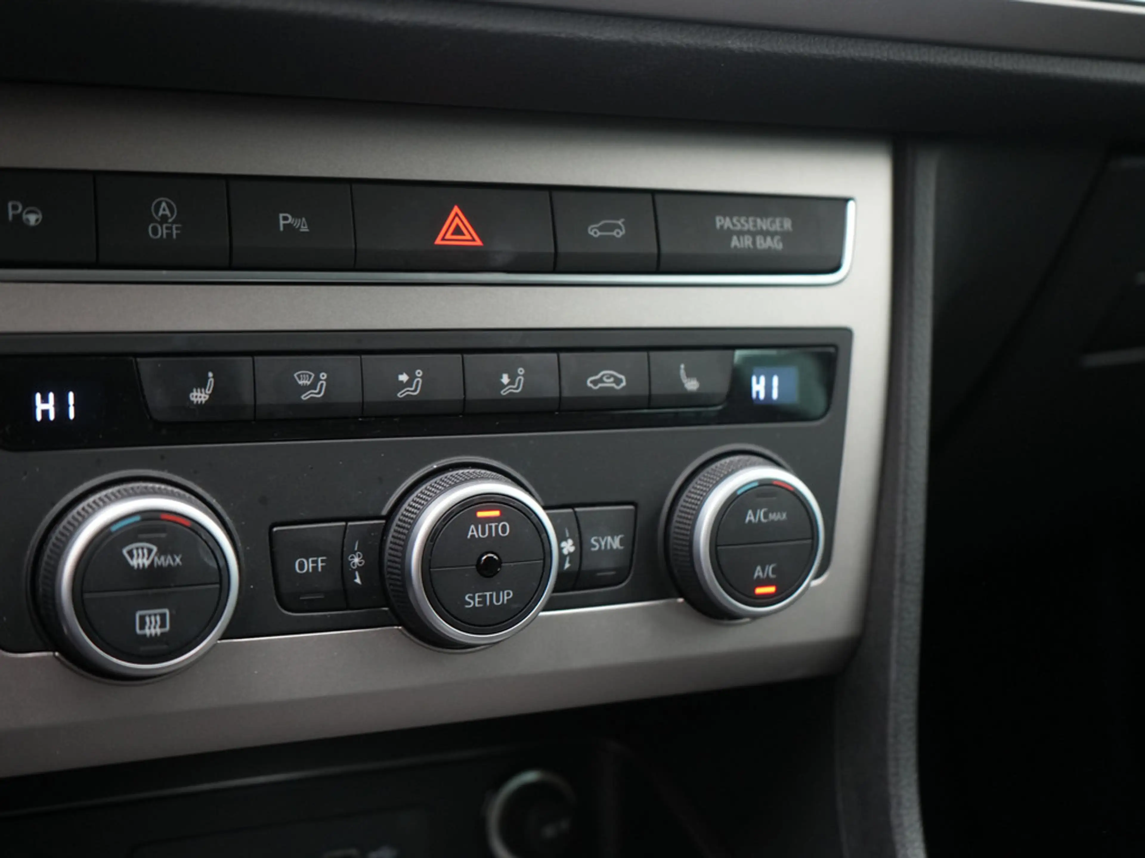 SEAT Ateca Xperience ACC NAVI LEDER KAM PDC LED — photo 9