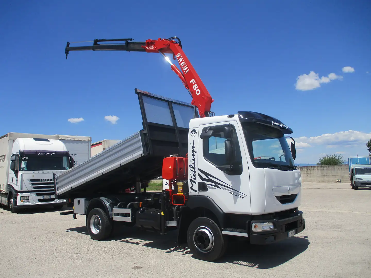 Iveco MIDLUM 100Q 180CV GRU FASSI F80+RADIOCO RIBALTABIL White - 1