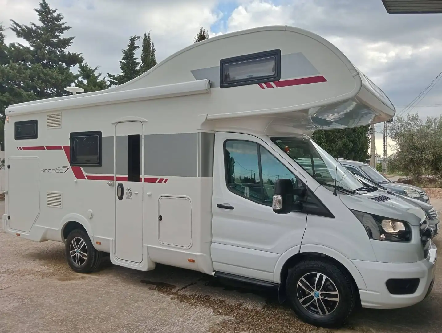 Ford E-Transit ROLLER TEAM SPORT M 296 Blanco - 2