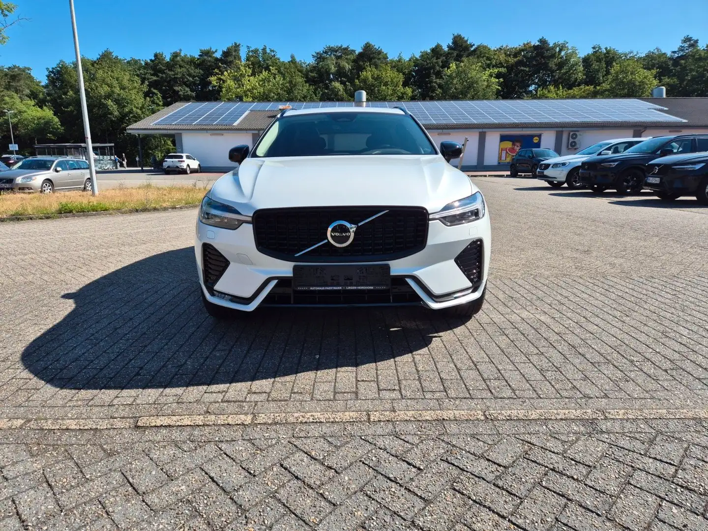 Volvo XC60 Ultimate Dark AWD B4 Weiß - 2