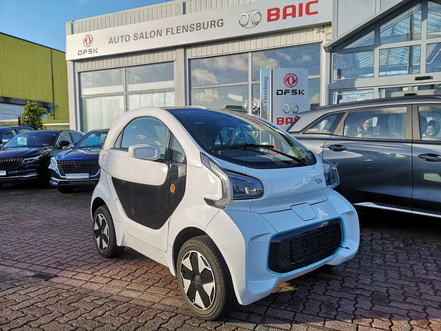 XEV Yoyo 100% Elektro* Klimaanlage*ca. 150 KM Reichweite Weiß - 1