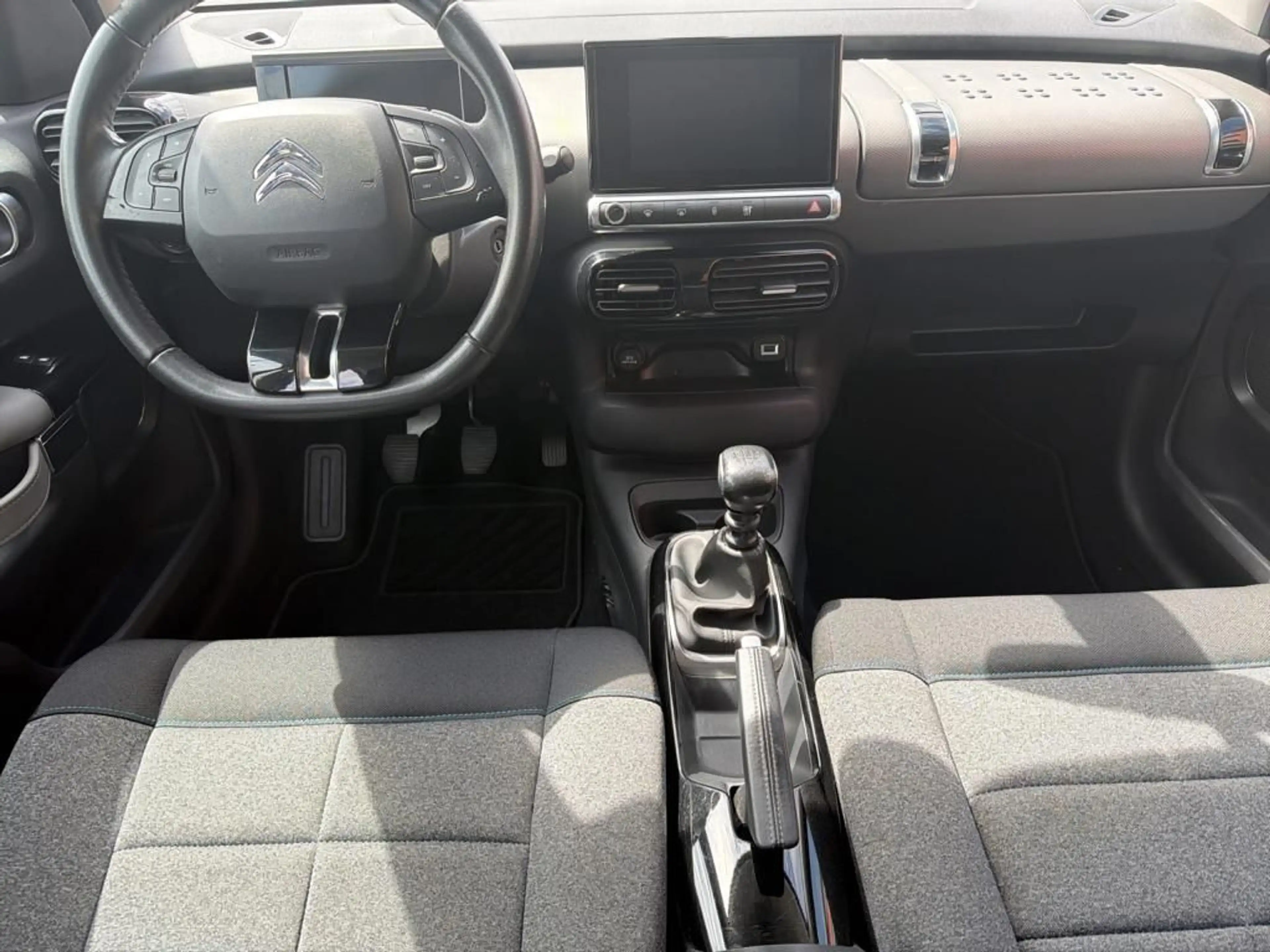 Citroen C4 Cactus PureTech 130 Stop&Start Shine — photo 12
