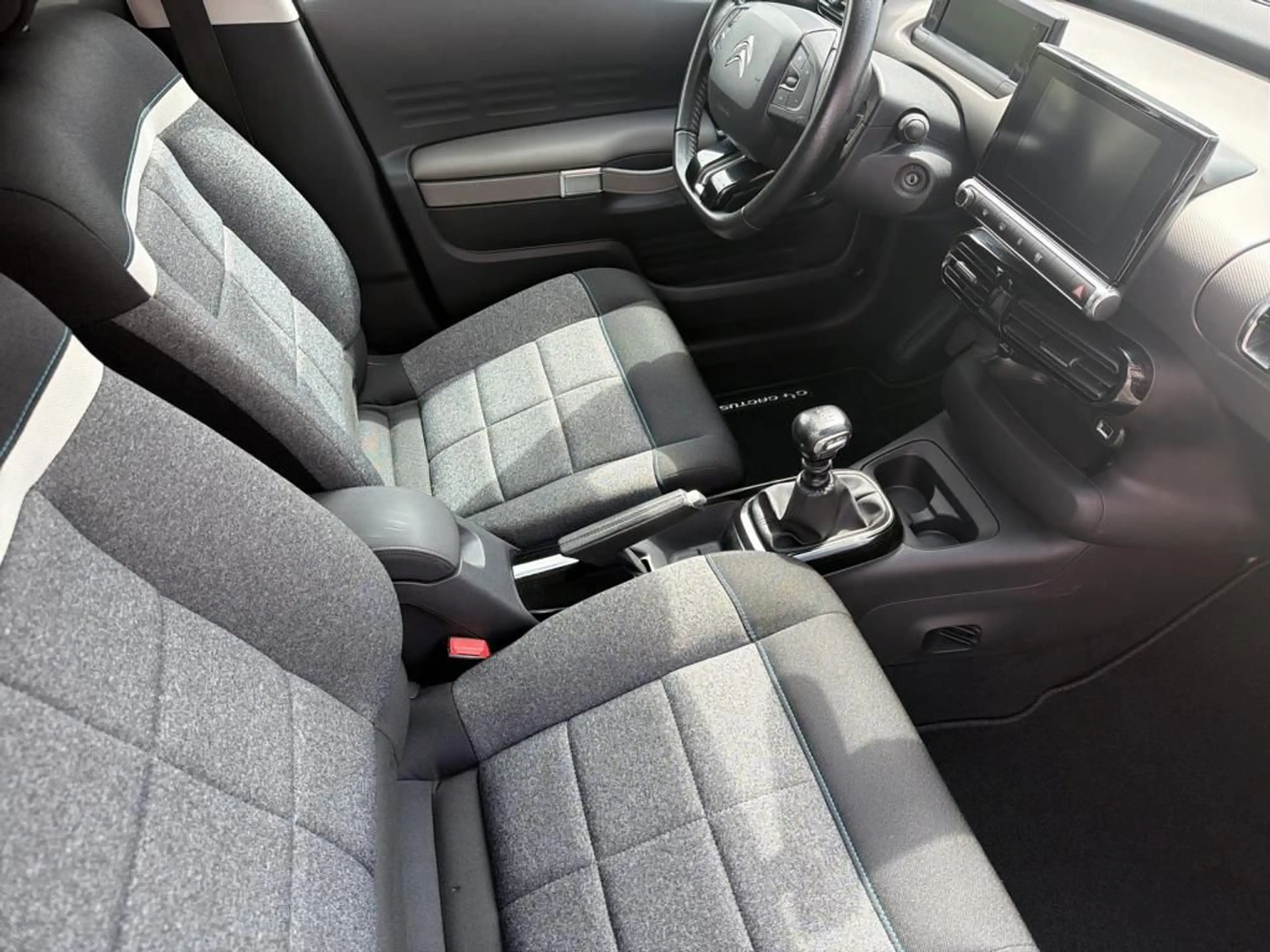 Citroen C4 Cactus PureTech 130 Stop&Start Shine — photo 9