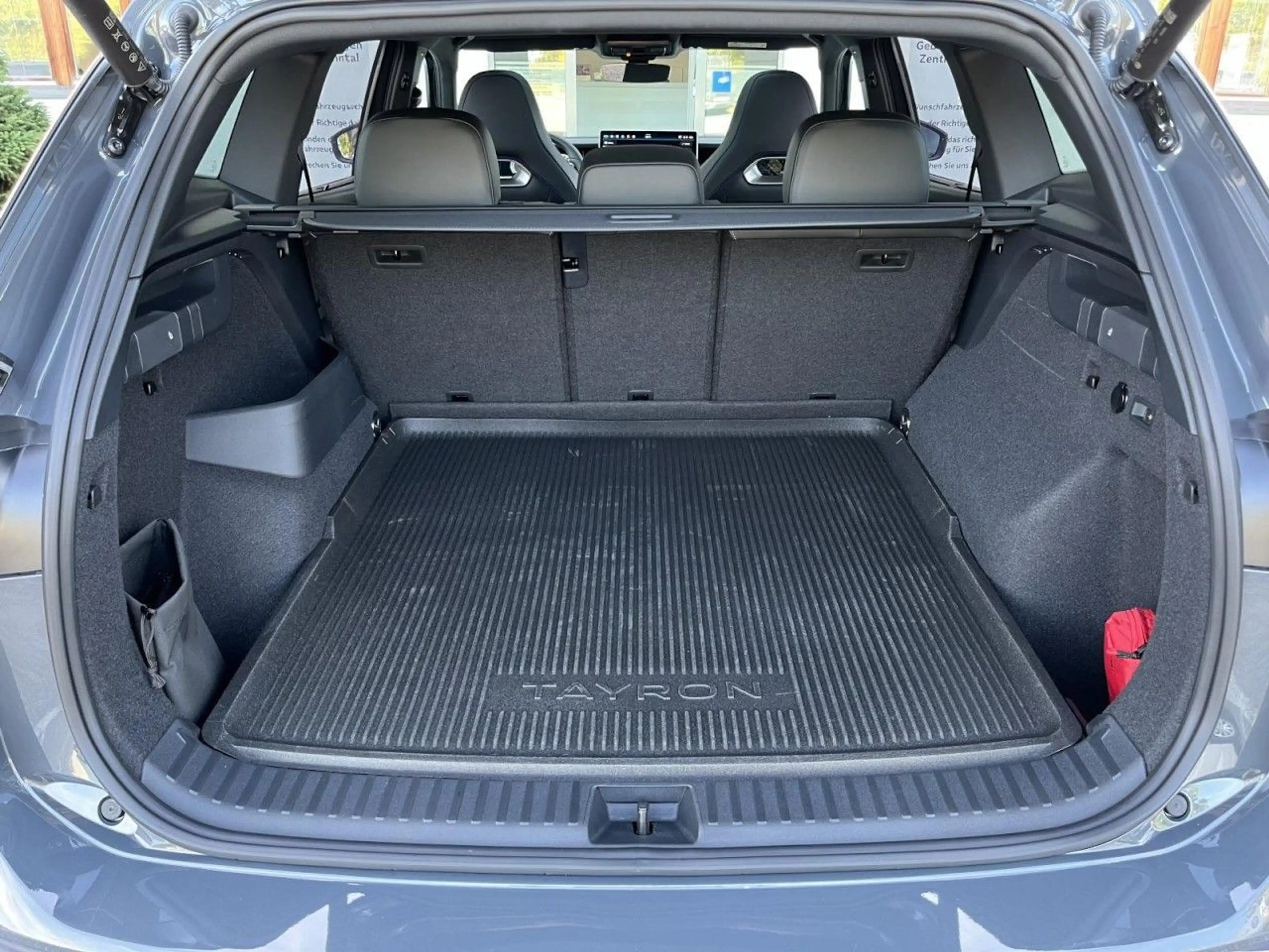 Volkswagen Tayron 2,0 TDI DSG 4Motion R-Line (Standhzg+AHK) — photo 8