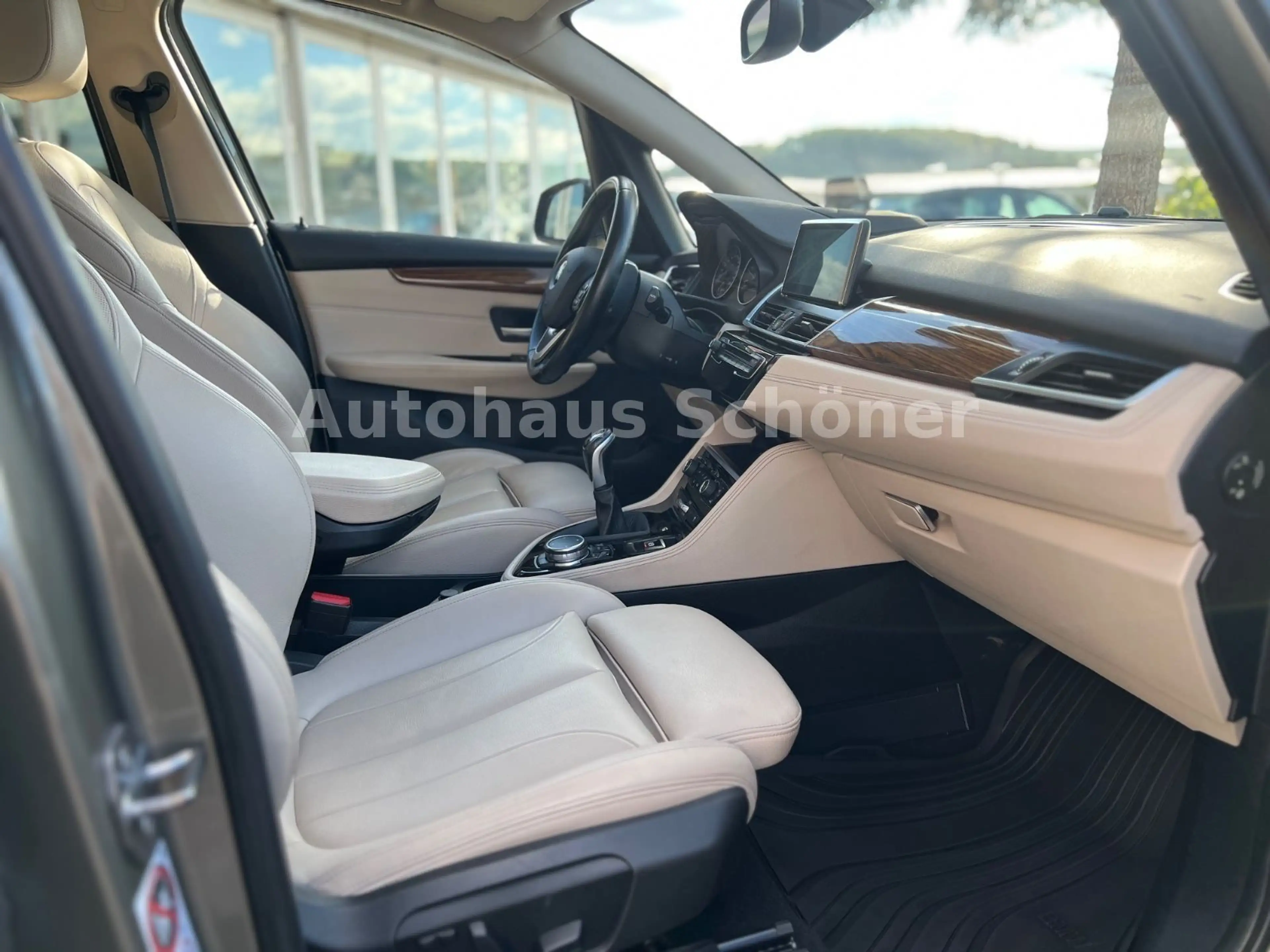 BMW 220 d Active Tourer Luxury Line**LEDER*LED*AHK** — photo 14