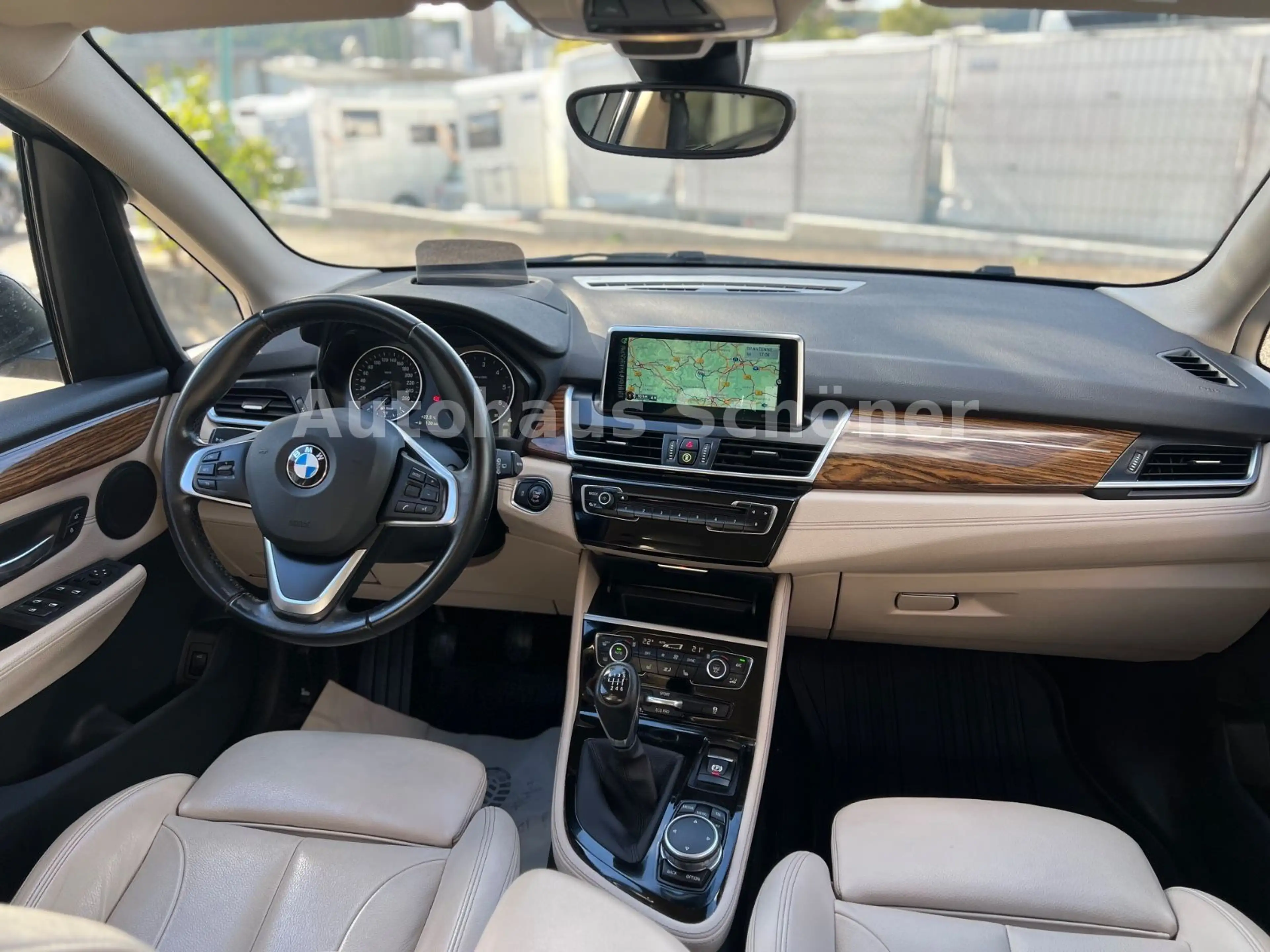 BMW 220 d Active Tourer Luxury Line**LEDER*LED*AHK** — photo 2