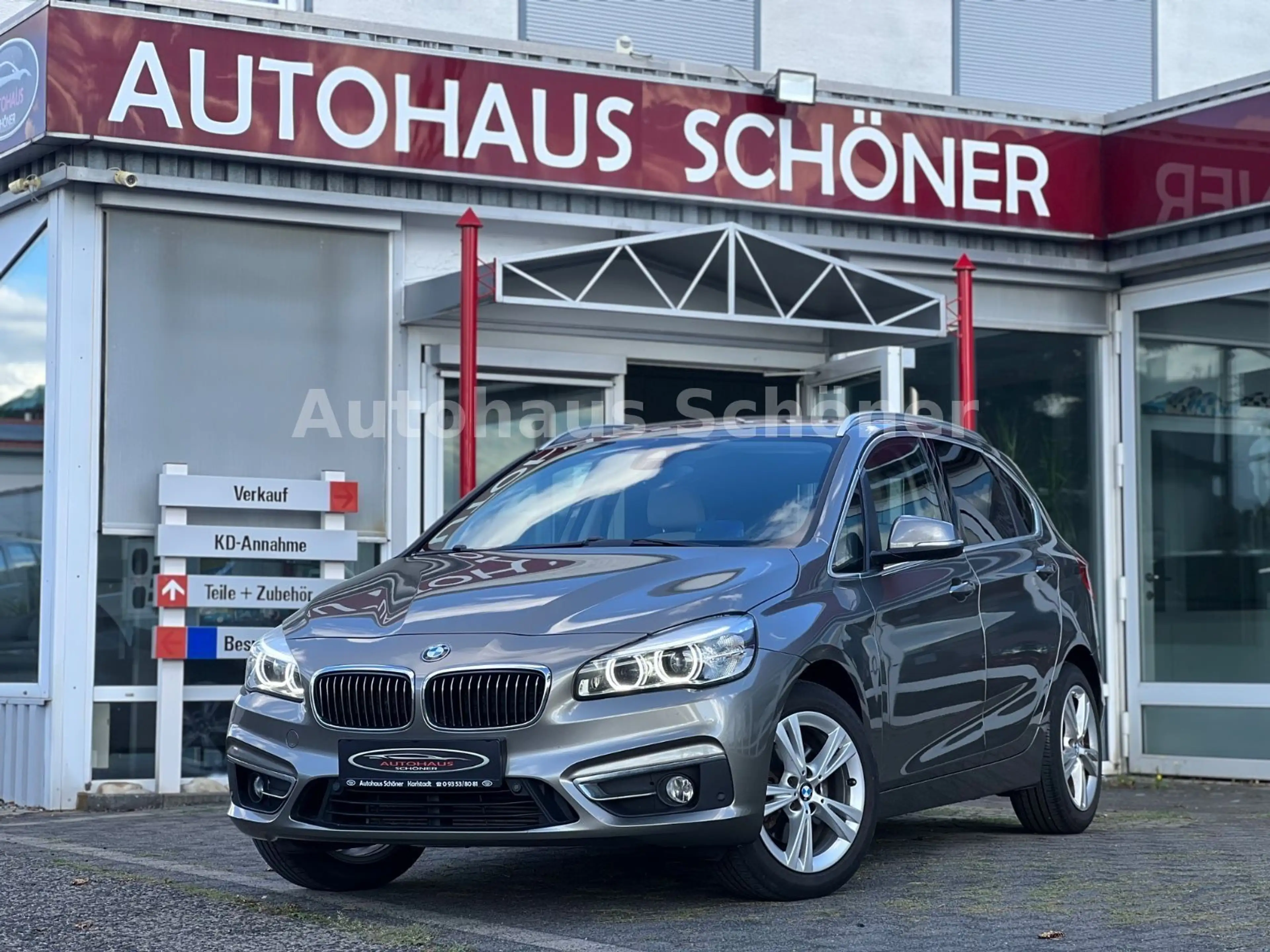 BMW 220 d Active Tourer Luxury Line**LEDER*LED*AHK**