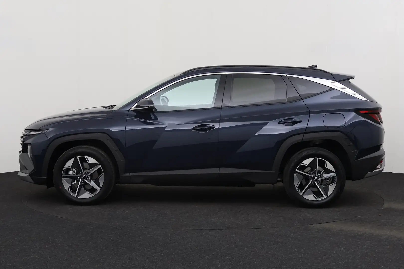 Hyundai TUCSON STYLE 1.6 T-GDI HYBRID 7DCT  + A/T + GPS + CAMERA - 2