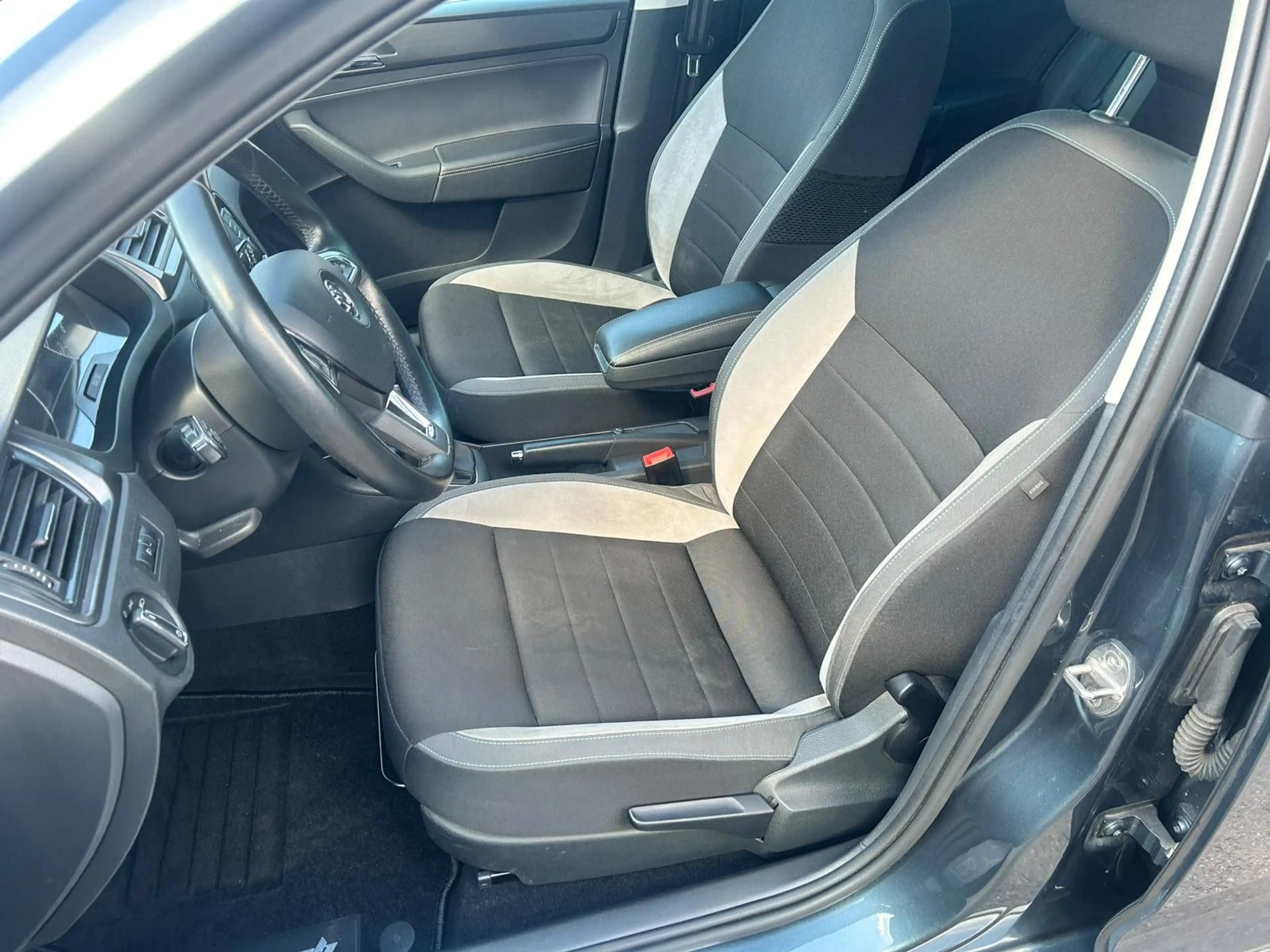 Skoda Rapid/Spaceback Spaceback Joy — photo 6