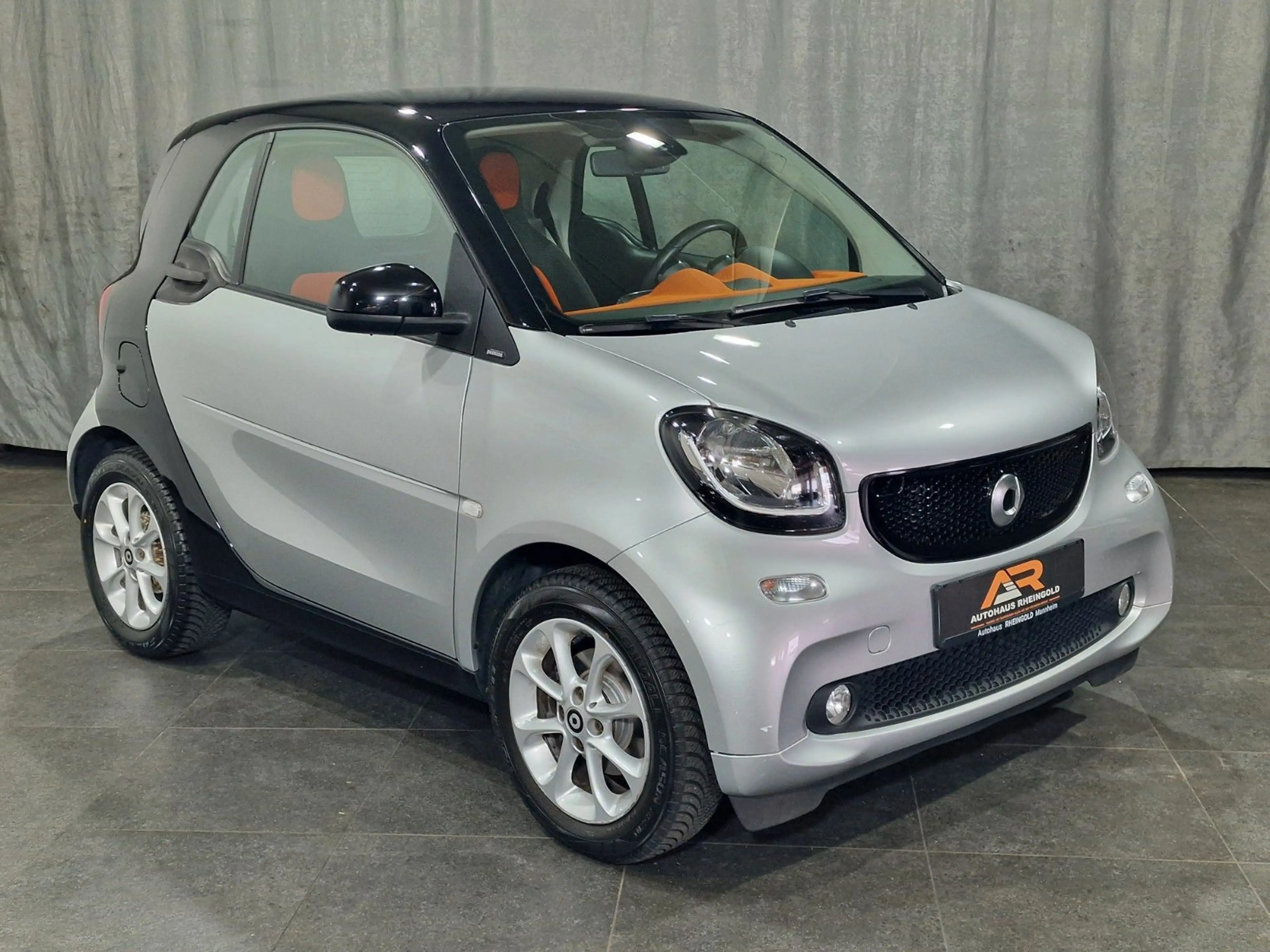 smart forTwo fortwo coupe Basis 52 kW — photo 2