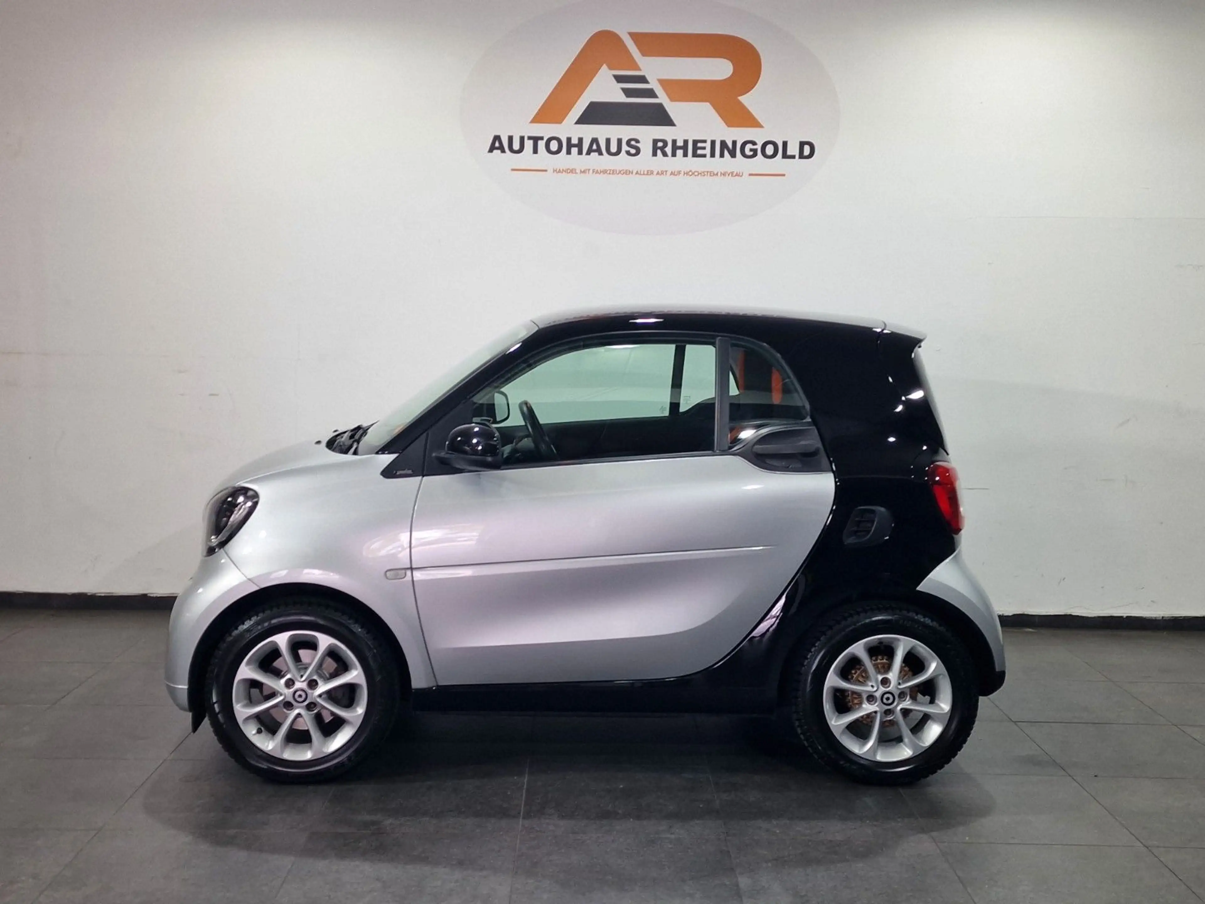 smart forTwo fortwo coupe Basis 52 kW — photo 5